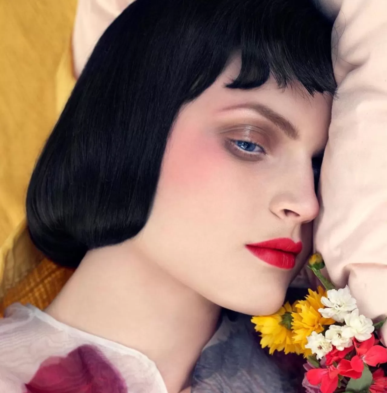 Meisel'in Objektifinden Bir Moda Şaheseri: Van Seenus ve McGrath'ın Vogue Italia İş Birliği