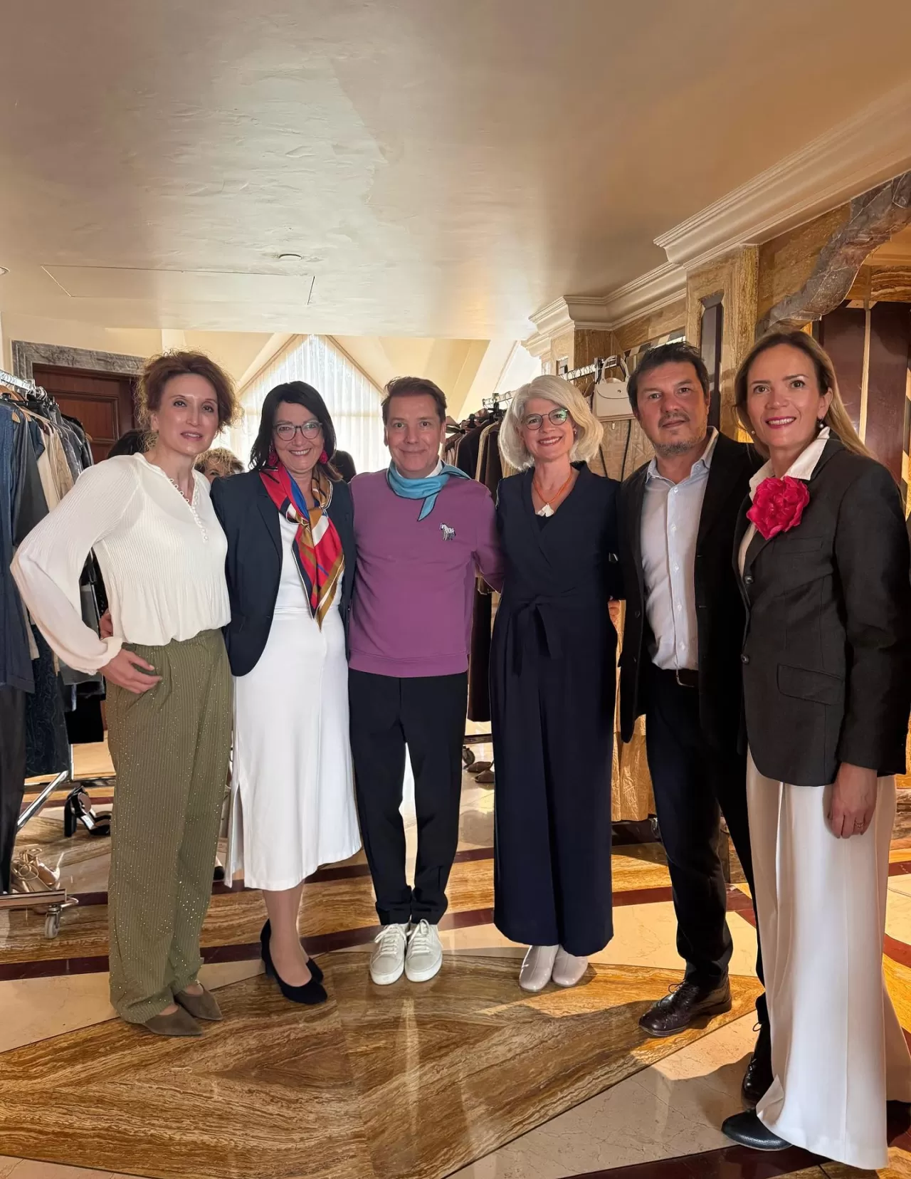 Atıl Kutoğlu, İstanbul'daki Showroom'unda 22 Konsolos Eşini Ağırladı