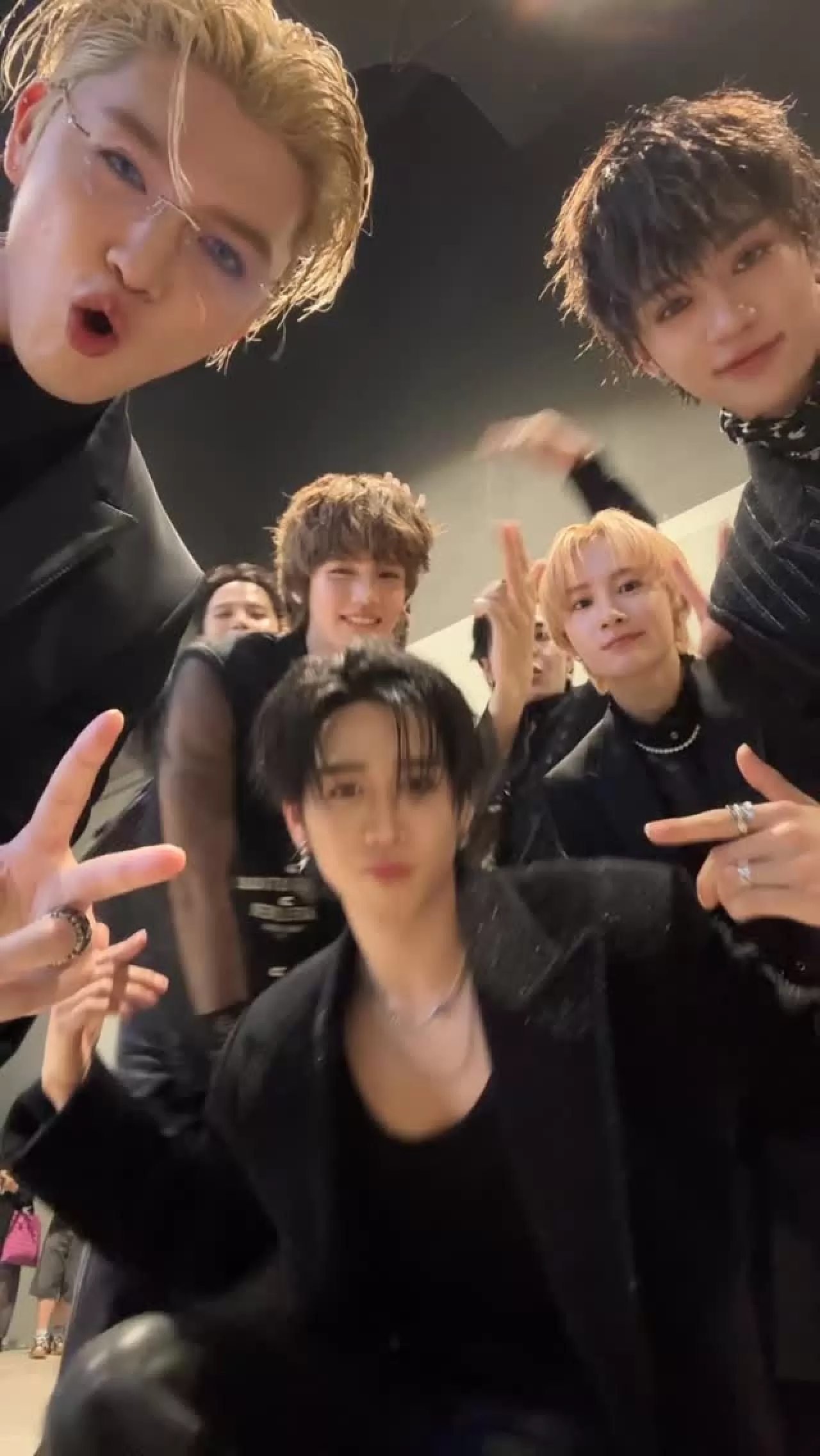 LDH ve GMM Music'in Özel Projesi: WOLF HOWL HARMONY ve FLIO 7 Üyeli Grup Oluşturdu