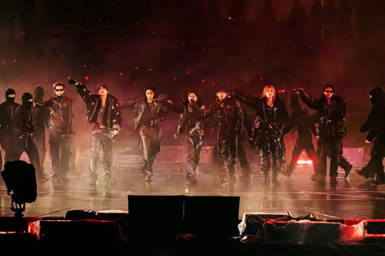 BTS Billboard Hot 100'de Tarih Yazdı: 4 Şarkısı 4 Hafta Listede