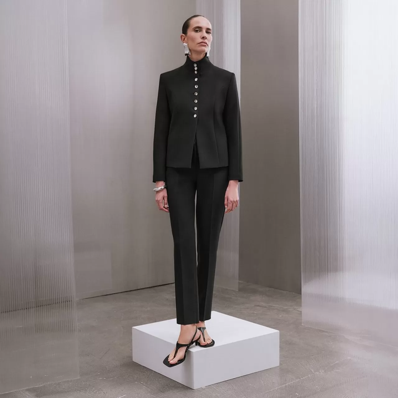 Sarar Group, 2026 Kadın Koleksiyonu ile Zamansız Estetik Sunuyor