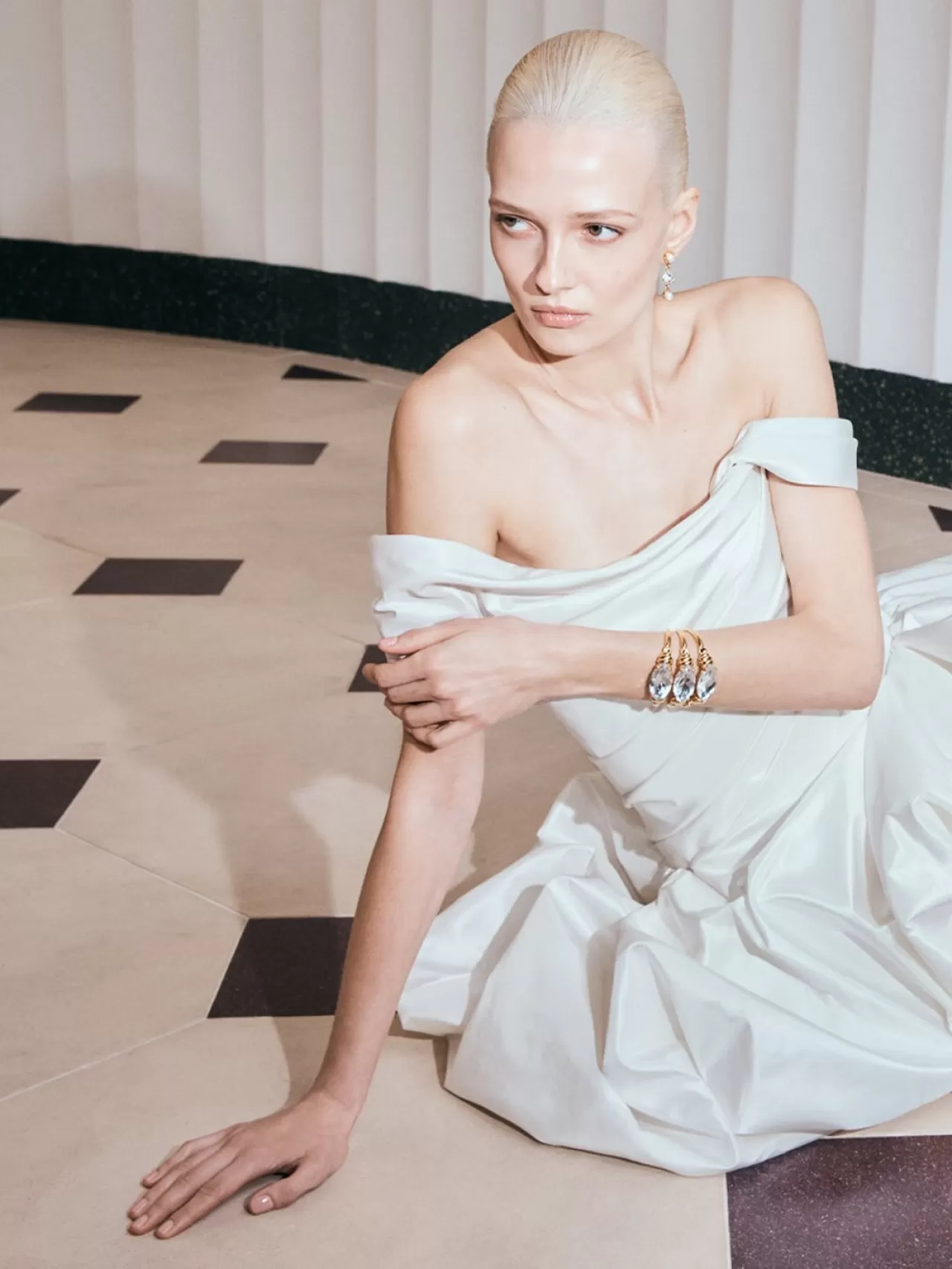 Oscar de la Renta 2027 Bahar Gelinlik Koleksiyonu: Zamansız Kadınsılığa Övgü