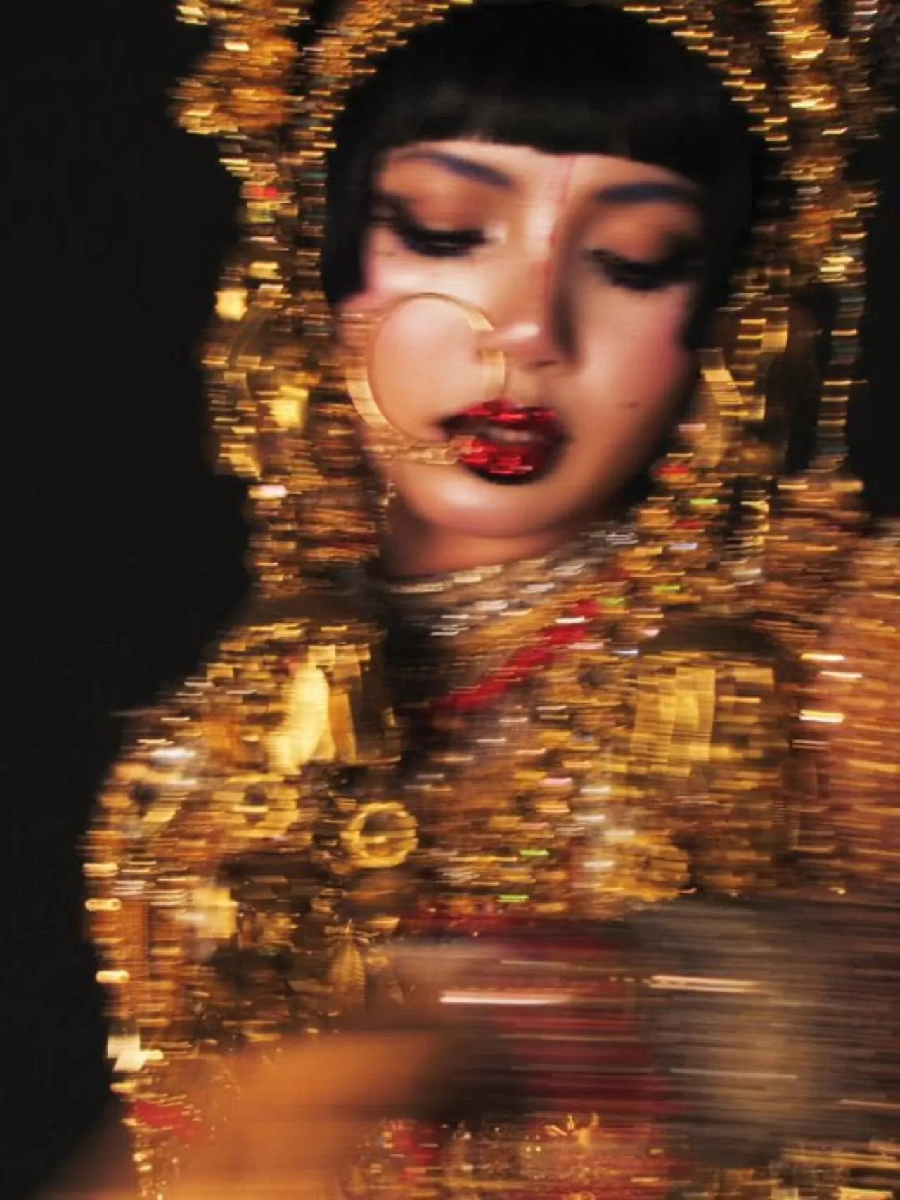 LISA, Hayranlarıyla Daha Samimi Bir İletişim Kuruyor