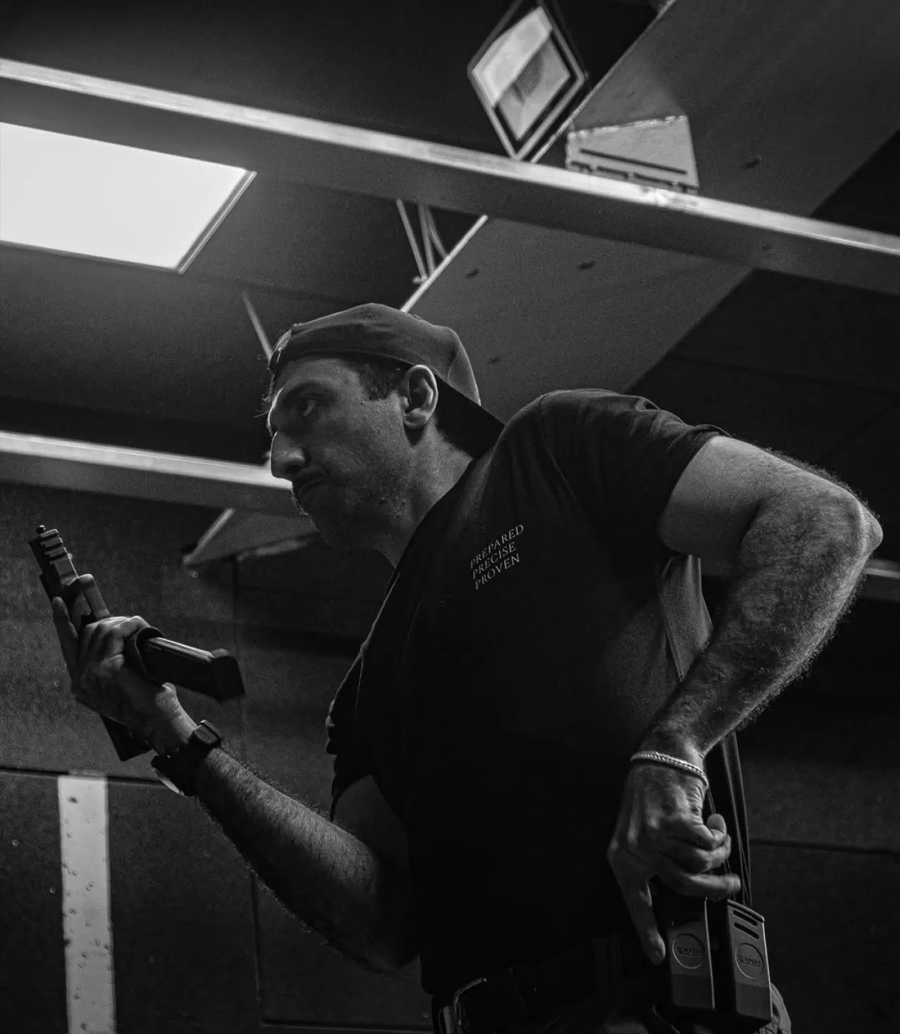 Doğukan Polat, Equipped Tactical Academy'de Taktik Tabanca Eğitimlerini Tamamladı