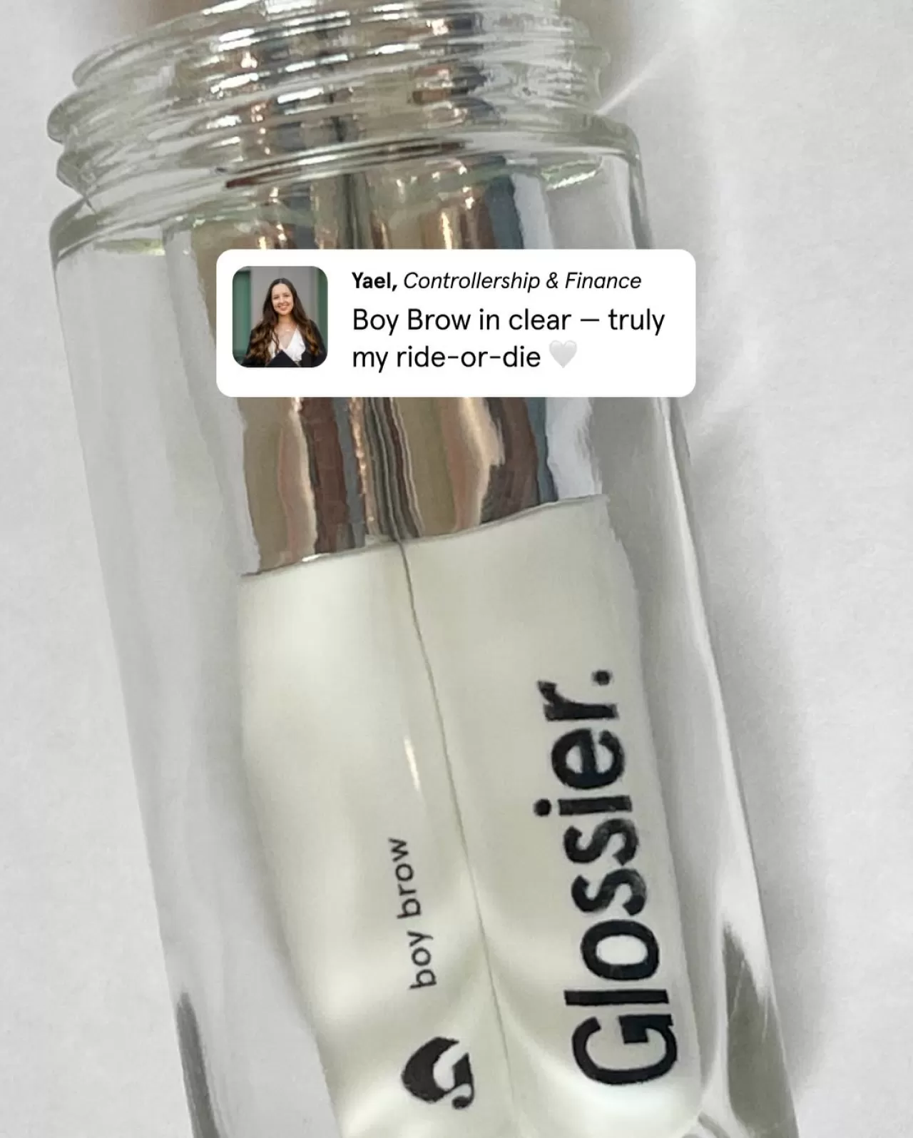 Glossier'da Kara Cuma İndirimi Başladı