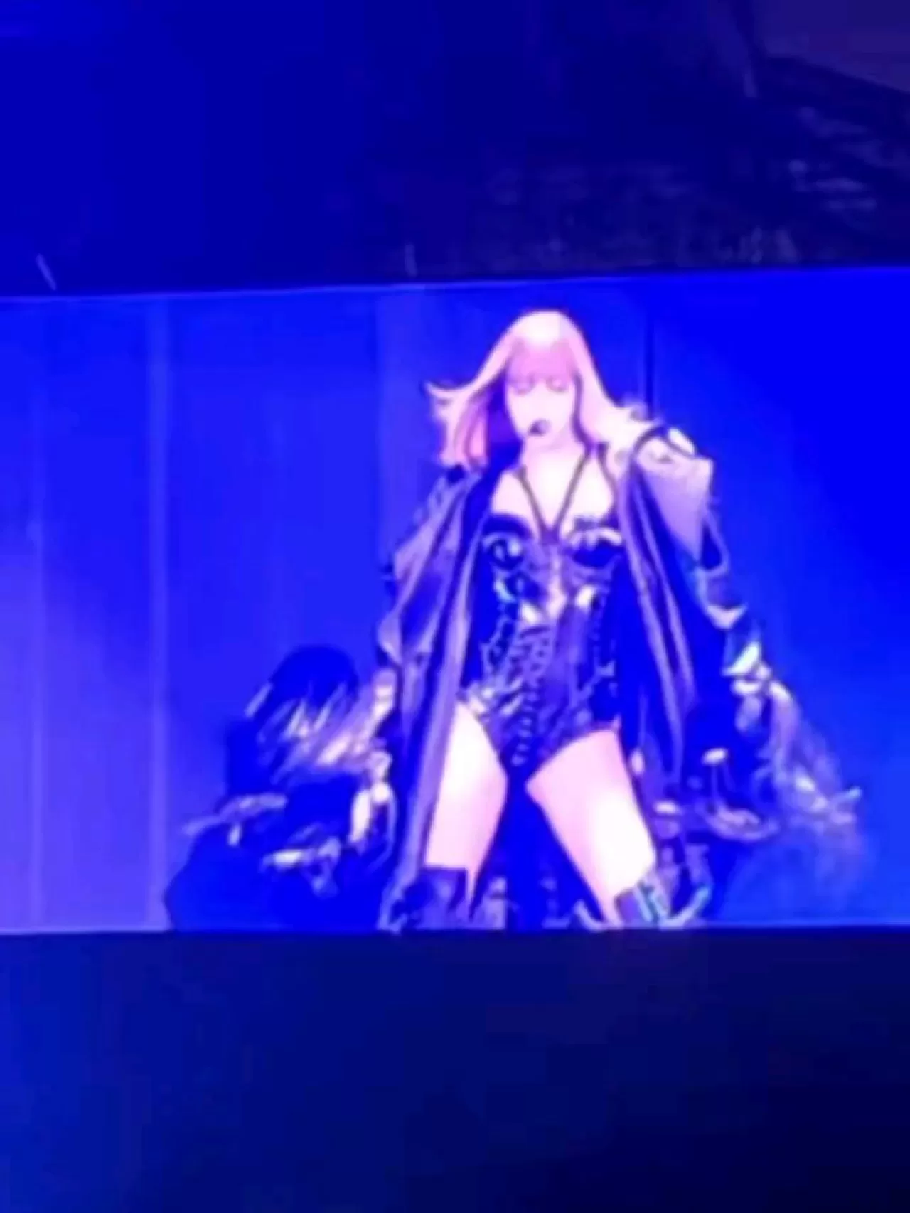 BLACKPINK, Singapur'da Dünya Turu Konseri Verdi