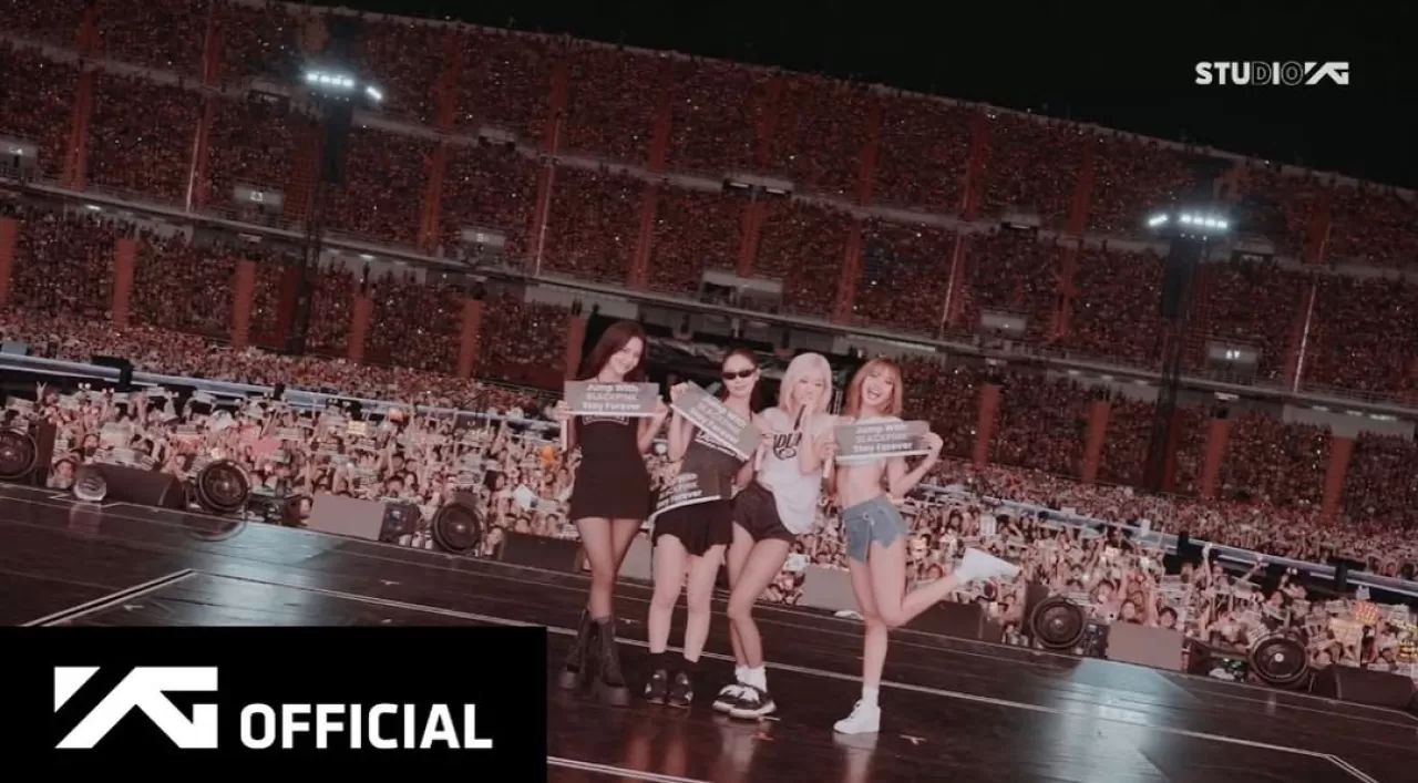 BLACKPINK'in Bangkok Konseri Kamera Arkasından Samimi Anlar