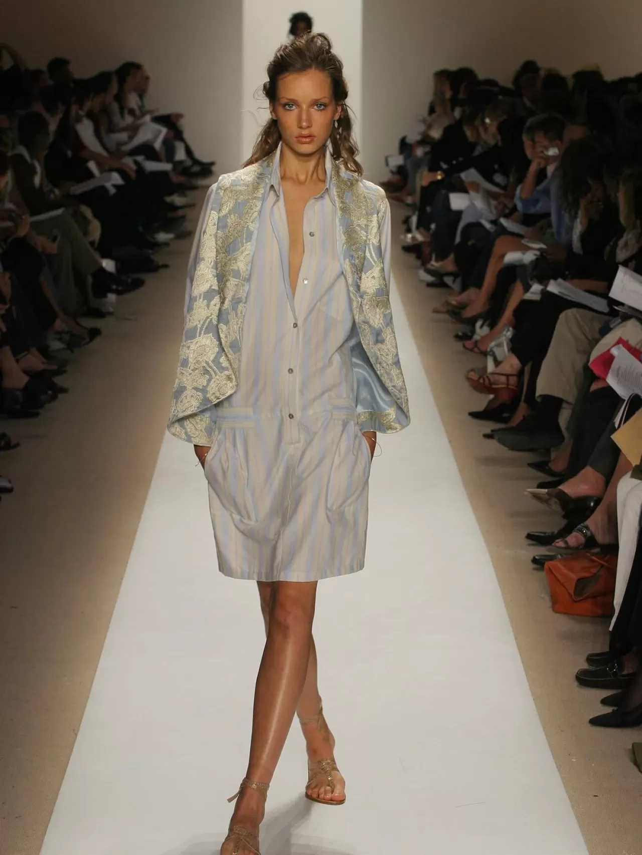 Atıl Kutoğlu, New York Moda Haftası'nda Bahar-Yaz Koleksiyonunu Sundu