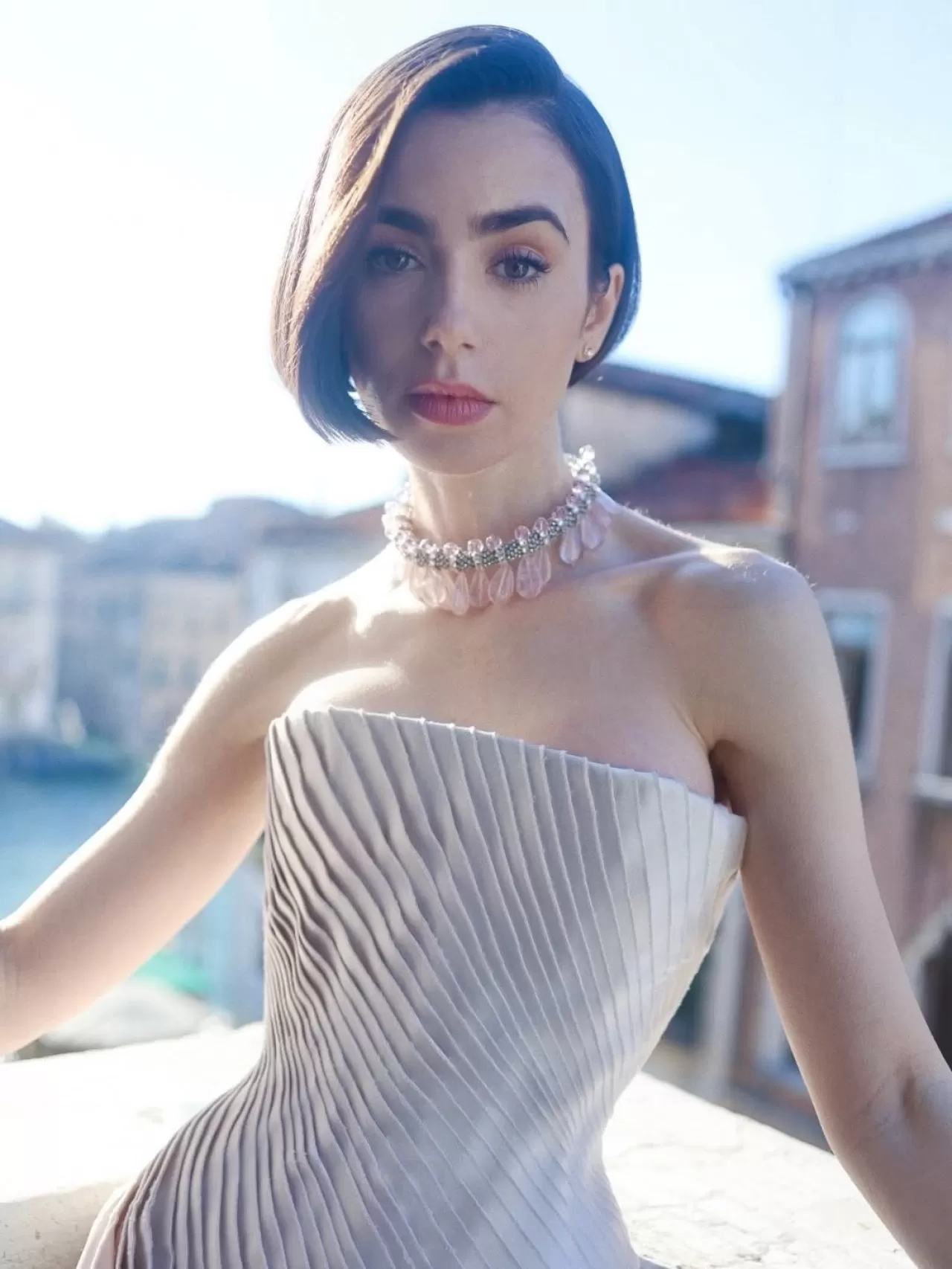 Lily Collins Venedik'te Objektiflere Yansıdı