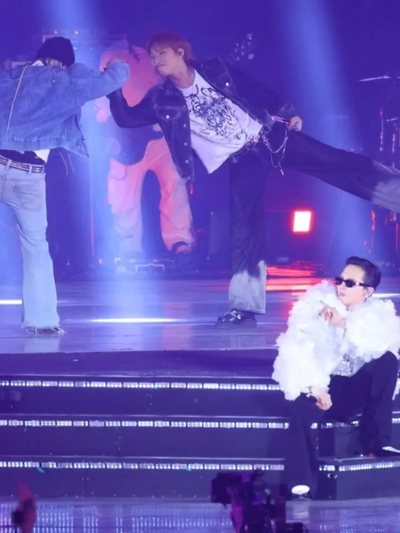 BIGBANG Üyeleri G-Dragon, Taeyang ve Daesung 'Ubermensch' Konserinde Sahne Aldı