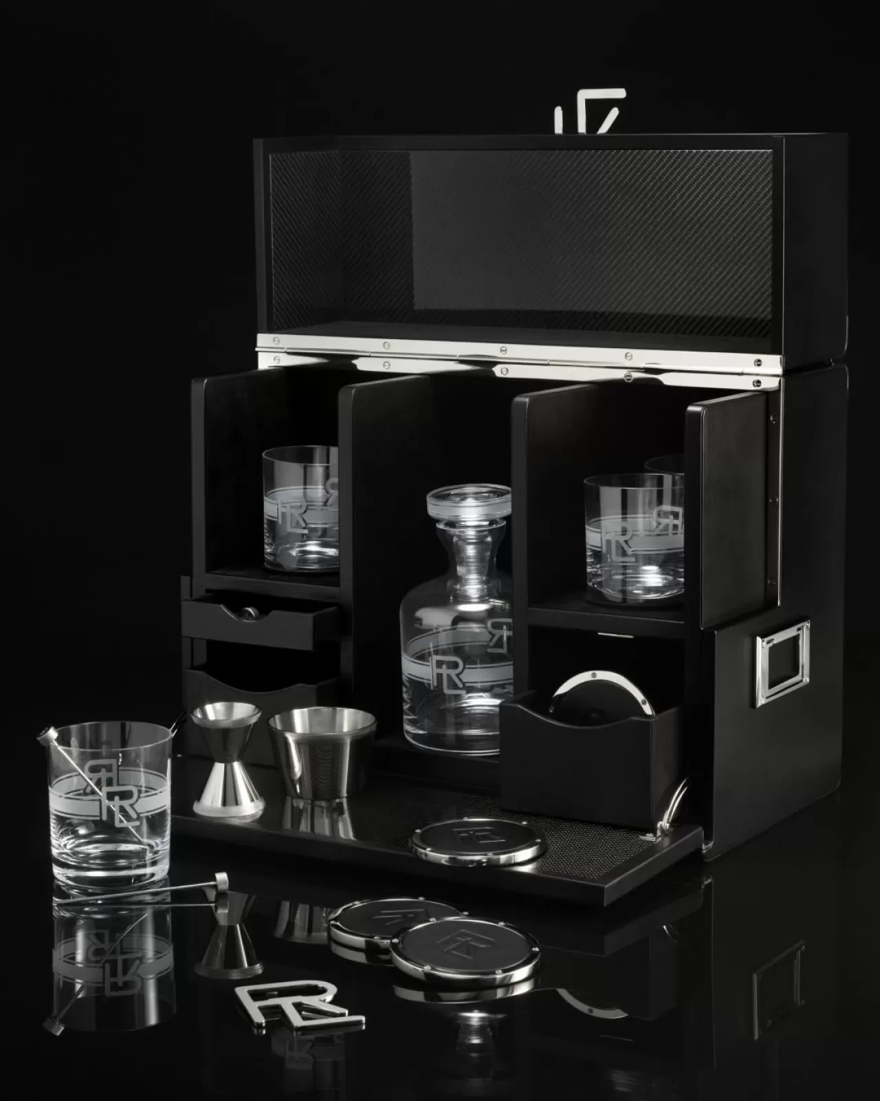 Ralph Lauren Ev Koleksiyonu'ndan Lüks Bar ve Servis Ürünleri Piyasaya Sürüldü