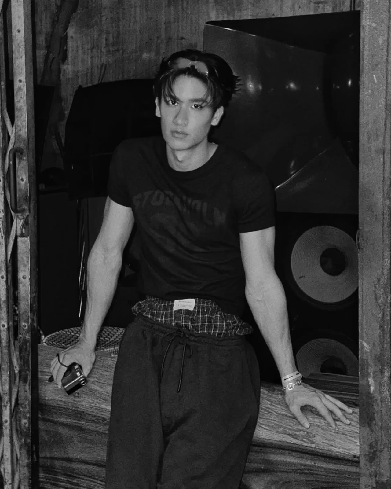 Oyuncu Tawan Vihokratana, Acne Studios'un Bangkok Etkinliğinde Görücüye Çıktı