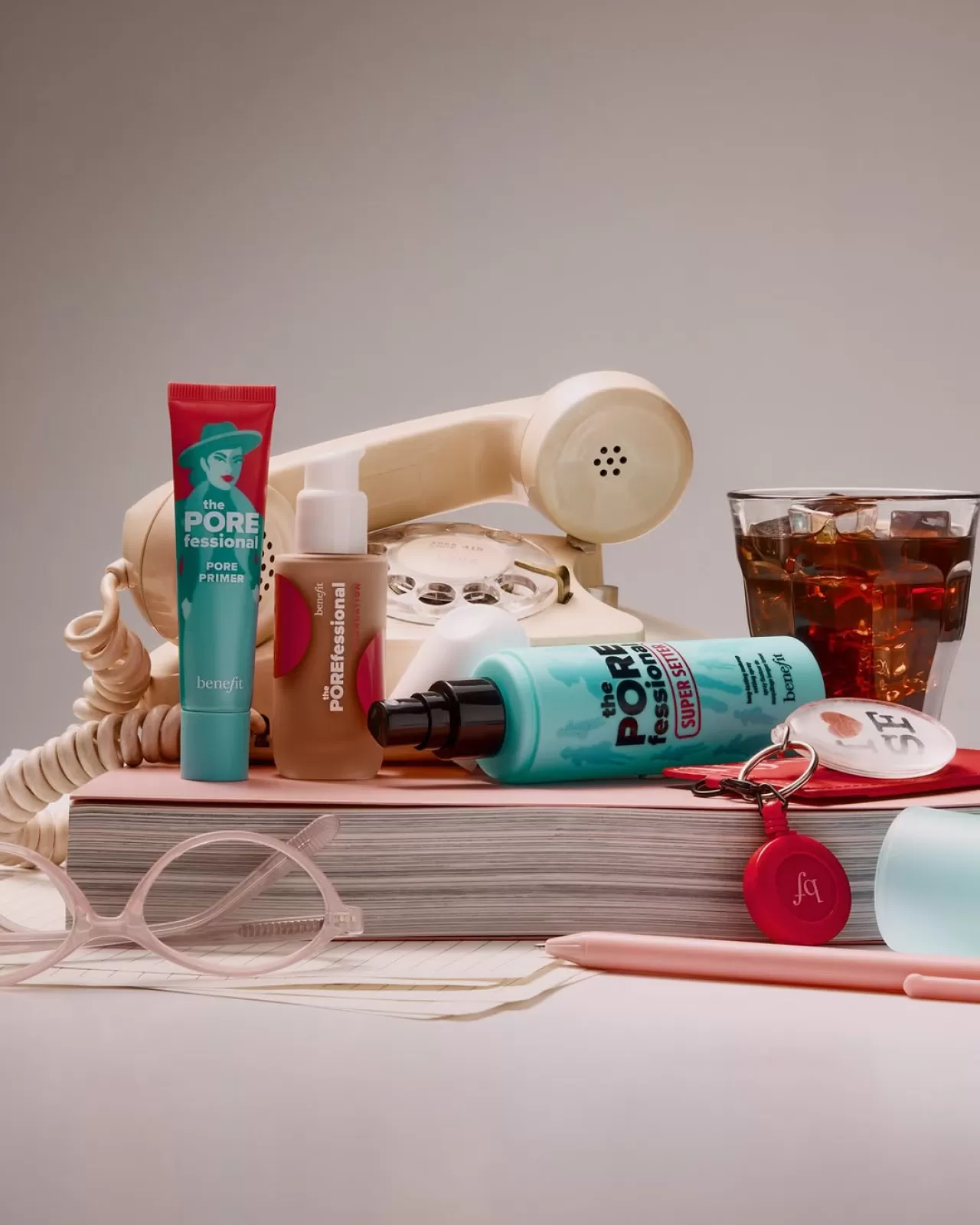 Benefit Cosmetics, Kalıcı Makyaj İçin Üç Ürünlü Rutin Öneriyor