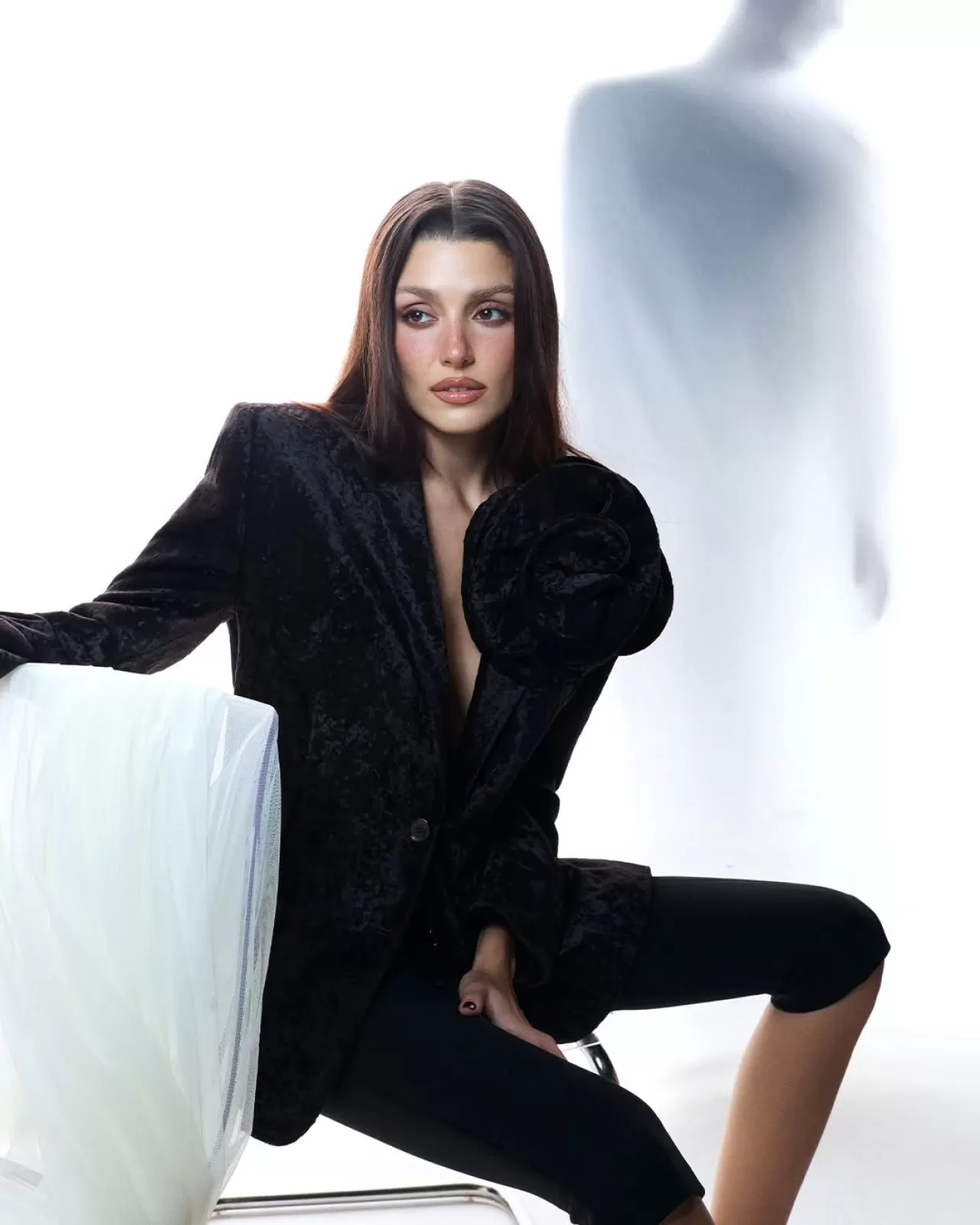 Hande Erçel'in Yeni Projesi "Two Worlds One Wish" Prime Video'da Yayınlanacak