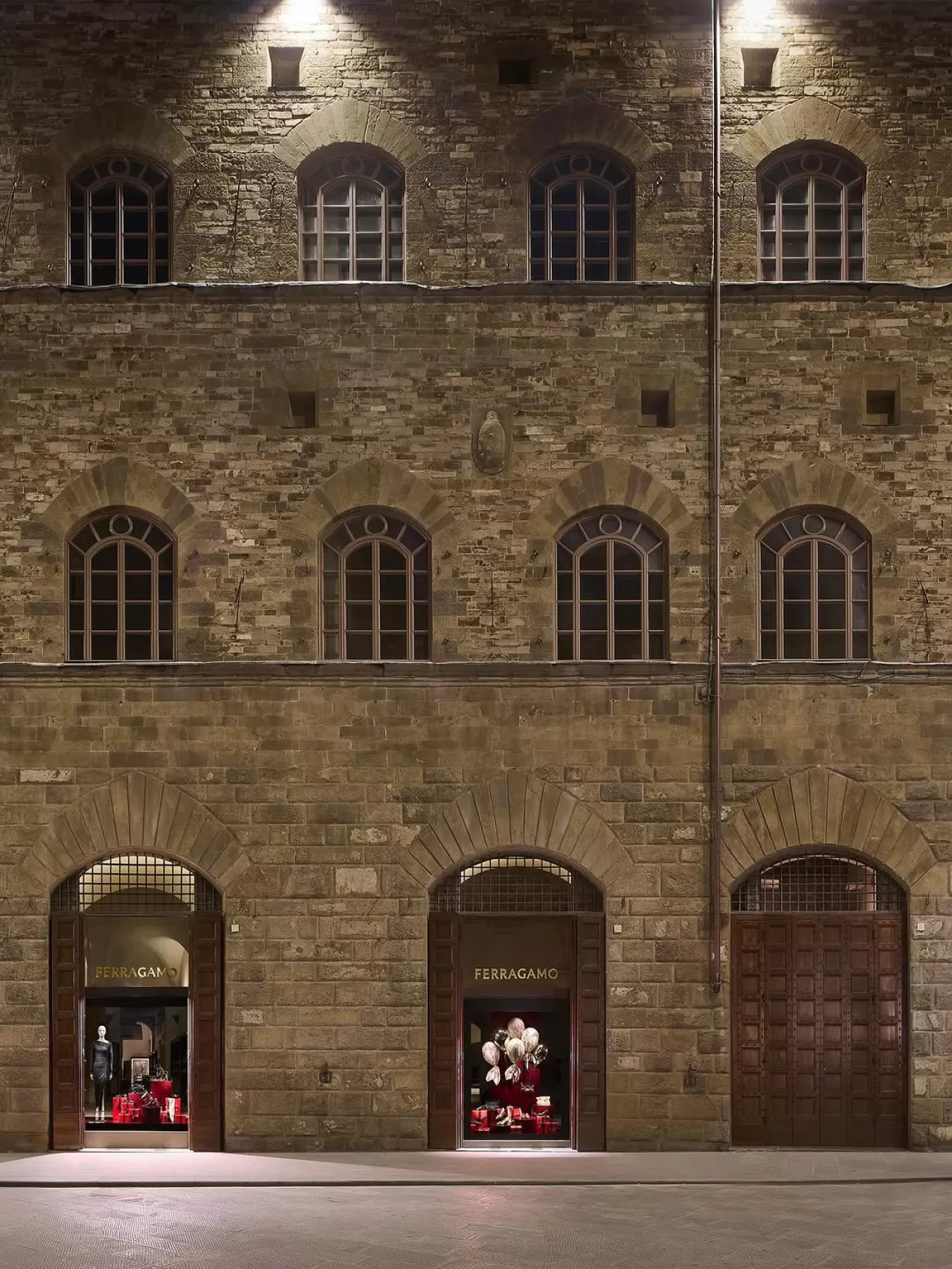 Ferragamo'dan Tatil Dönemine Özel Lüks ve Zarafet Vurgusu