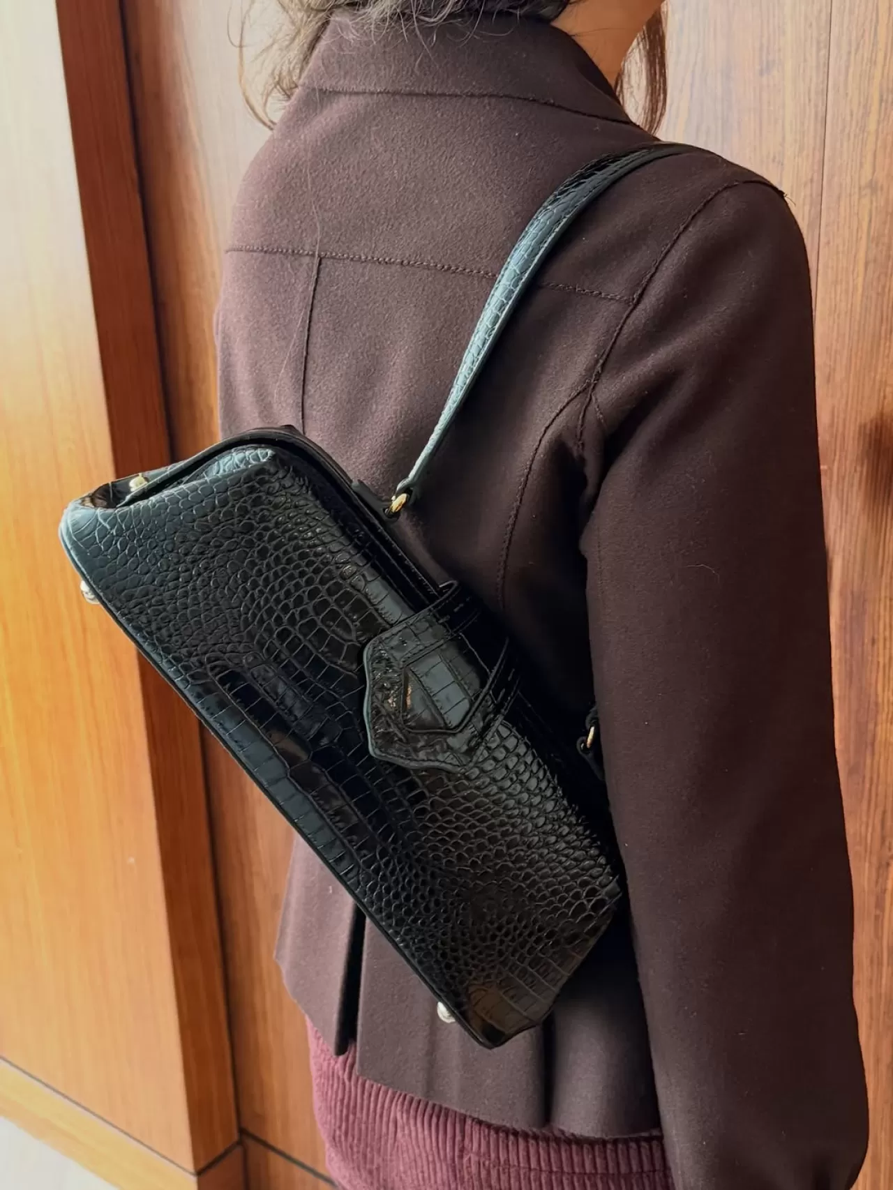 Mehry Mu, 'Jung' Omuz Çantasını Piyasaya Süren Yeni Koleksiyonu Duyurdu