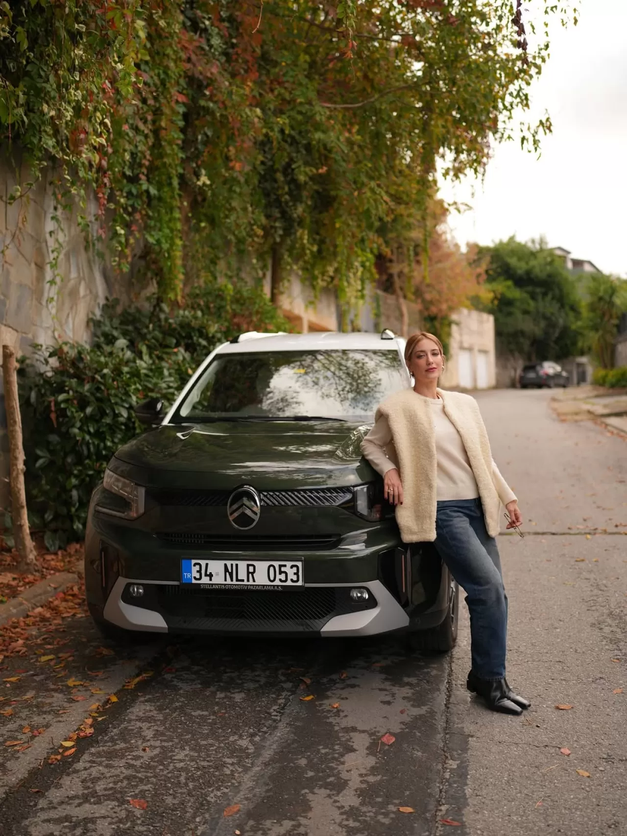 Hazal Kaya, Şehir Yaşamının Yoğun Temposunda Konforu Citroën C3 Aircross'ta Bulduğunu Belirtti