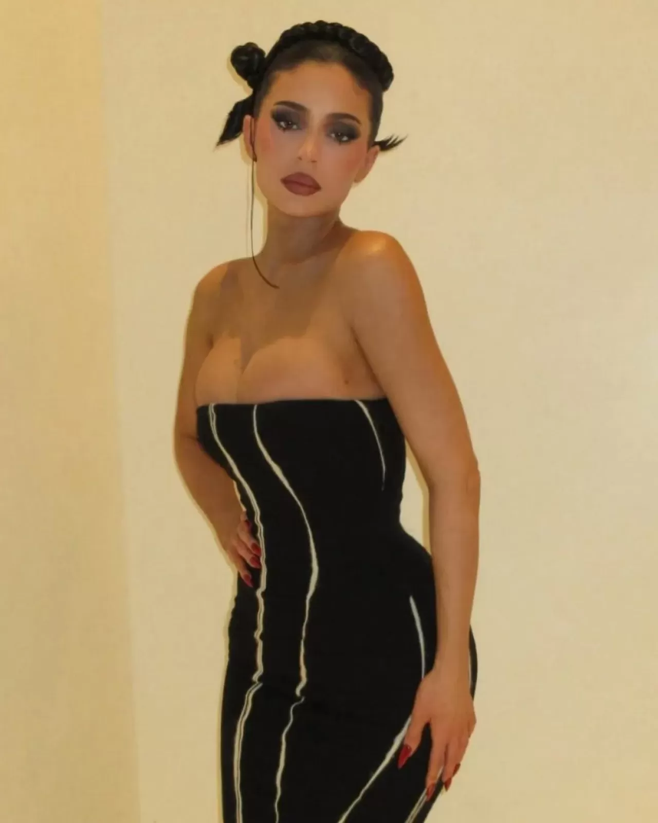 Kylie Jenner'ın Cartier'den Yılbaşı Hediyesi: Değeri 57.200 Doları Buldu