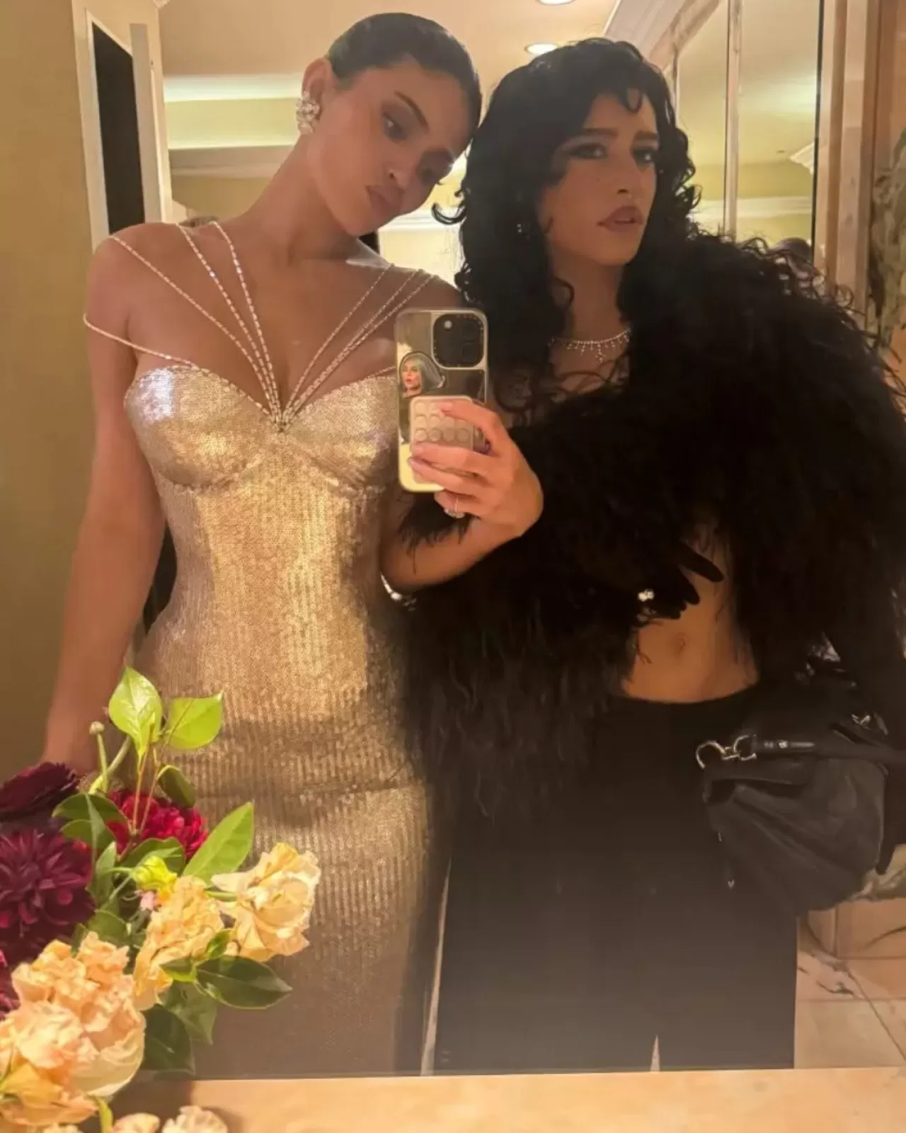 Kylie Jenner ve Odessa A'zion, Altın Küre Ödülleri Sonrası Sosyal Medyada Birlikte Görüntülendi