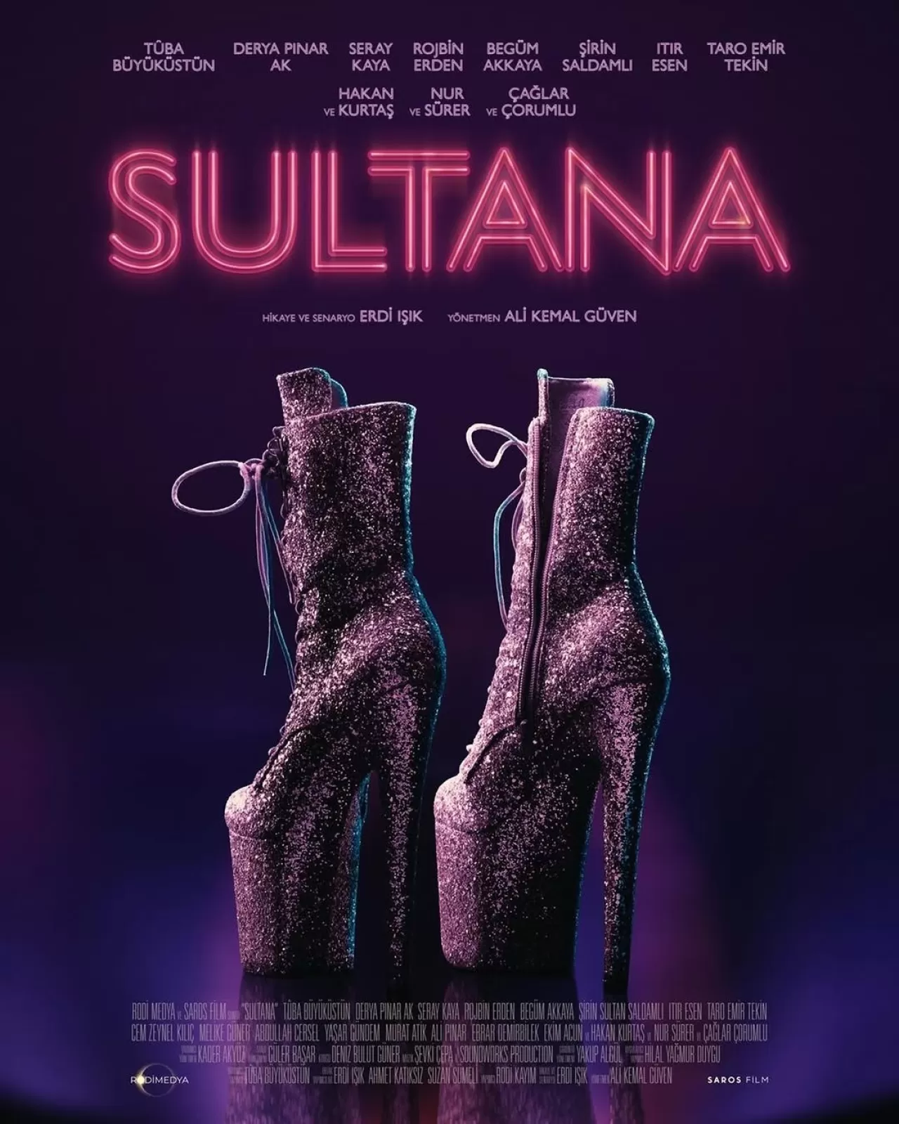 Tuba Büyüküstün'lü 