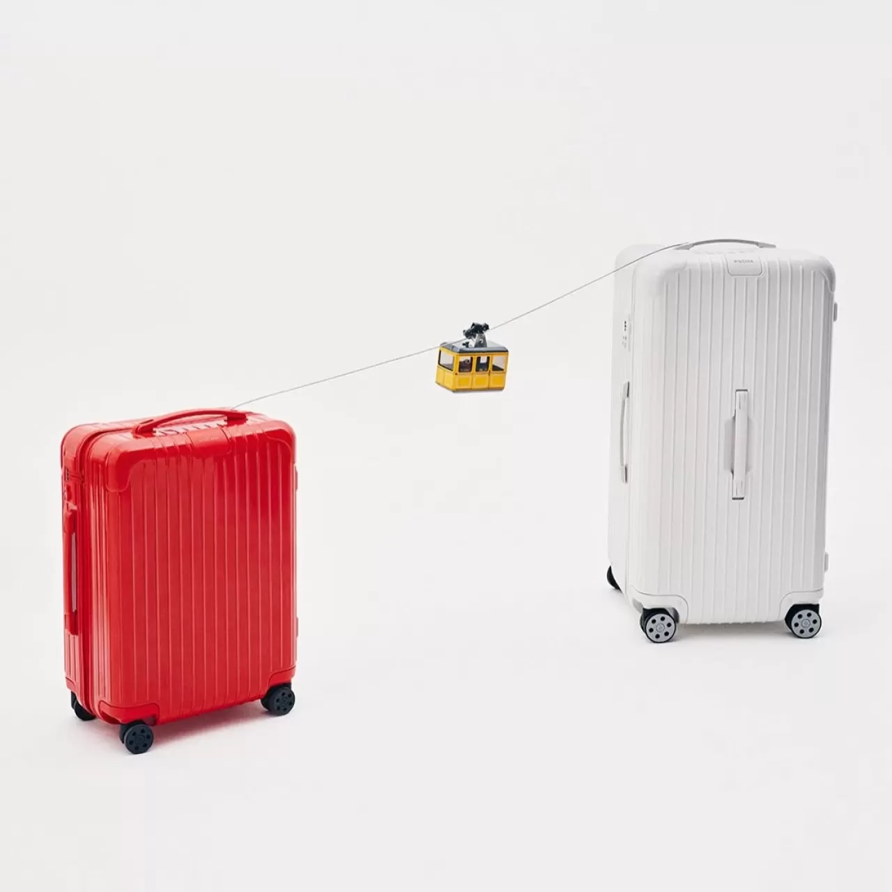 Yüksek Kaliteli Bavulların Üreticisi RIMOWA, Kayak Tatillerinde Güvenilir Bir Yol Arkadaşı Olarak Öne Çıkıyor