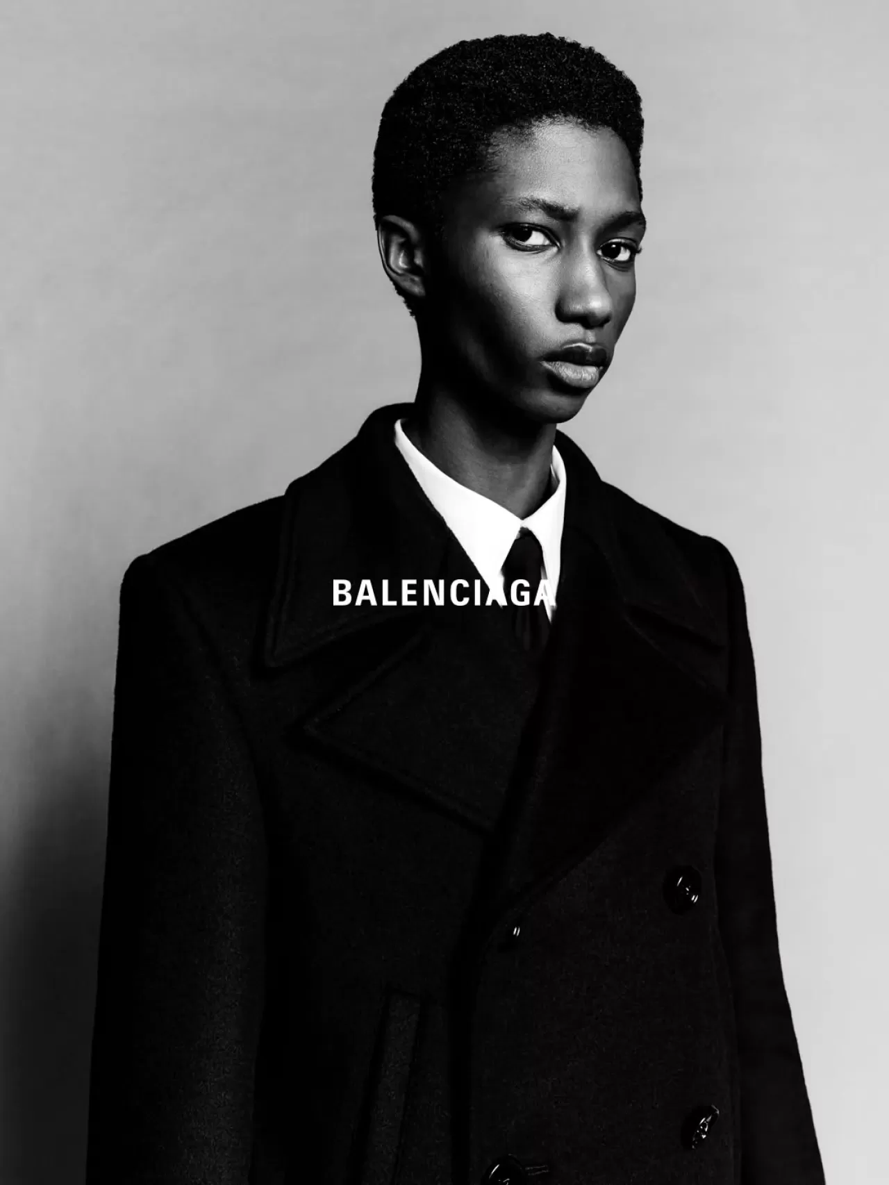 Balenciaga'dan Yeni Sezon: Fall 26 Koleksiyonu Paris'te Tanıtıldı