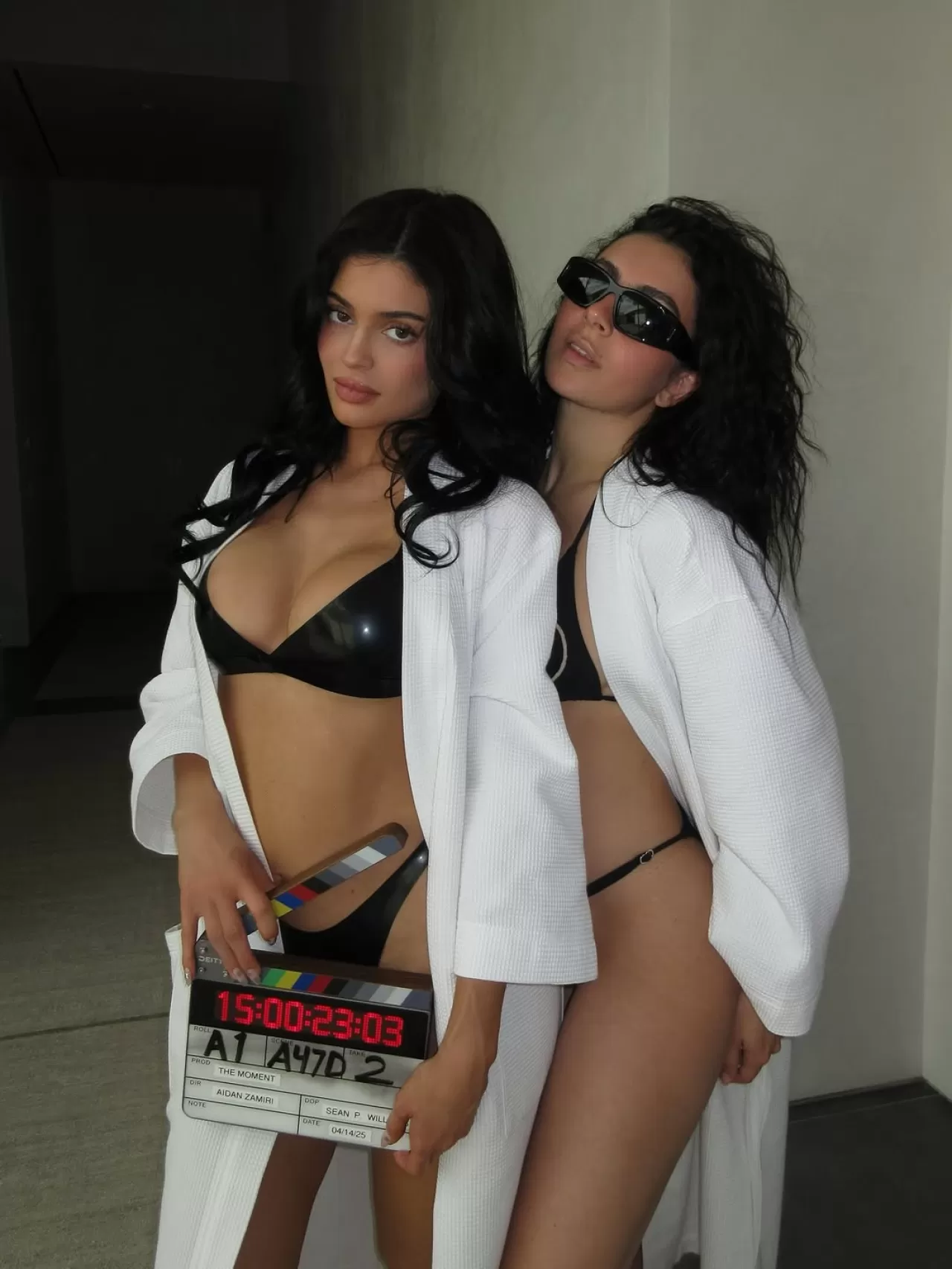 Charli XCX, Yeni Filmi 'The Moment' için Los Angeles ve New York'ta Özel Gösterimler Düzenleyecek