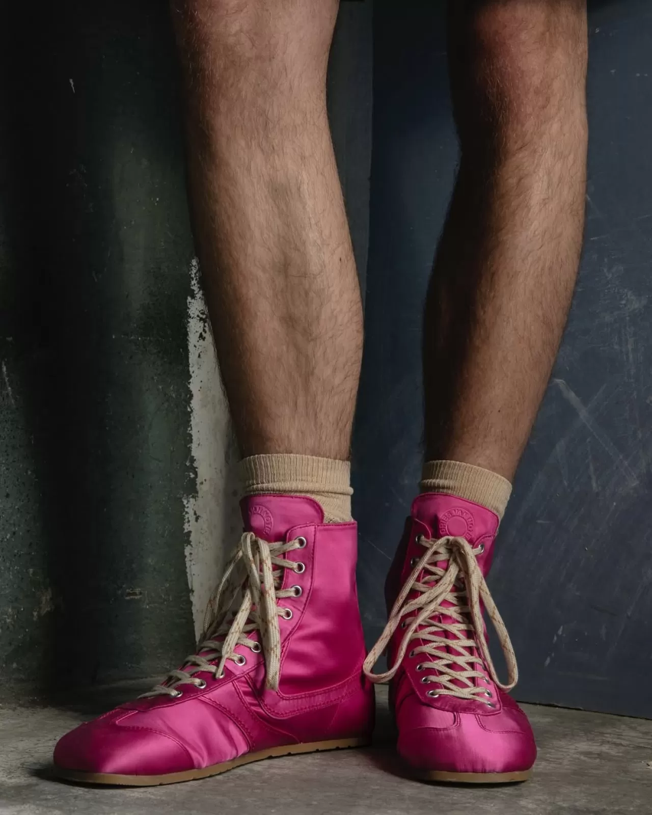 Dries Van Noten'ın Bahar/Yaz 2026 Koleksiyonu Raflardaki Yerini Aldı