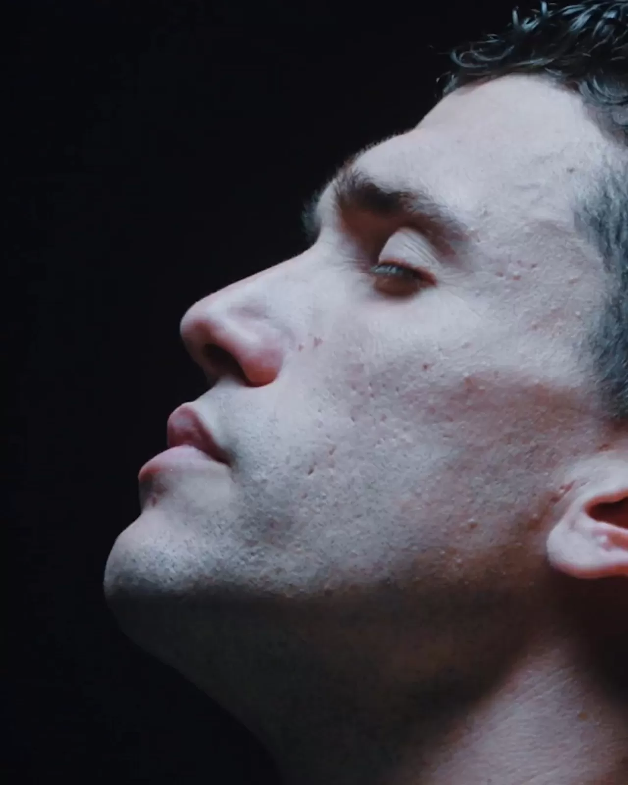 Jaime Lorente, Terapi Süreciyle Kendi Kimliğini Bulma Yolculuğunu Anlatıyor