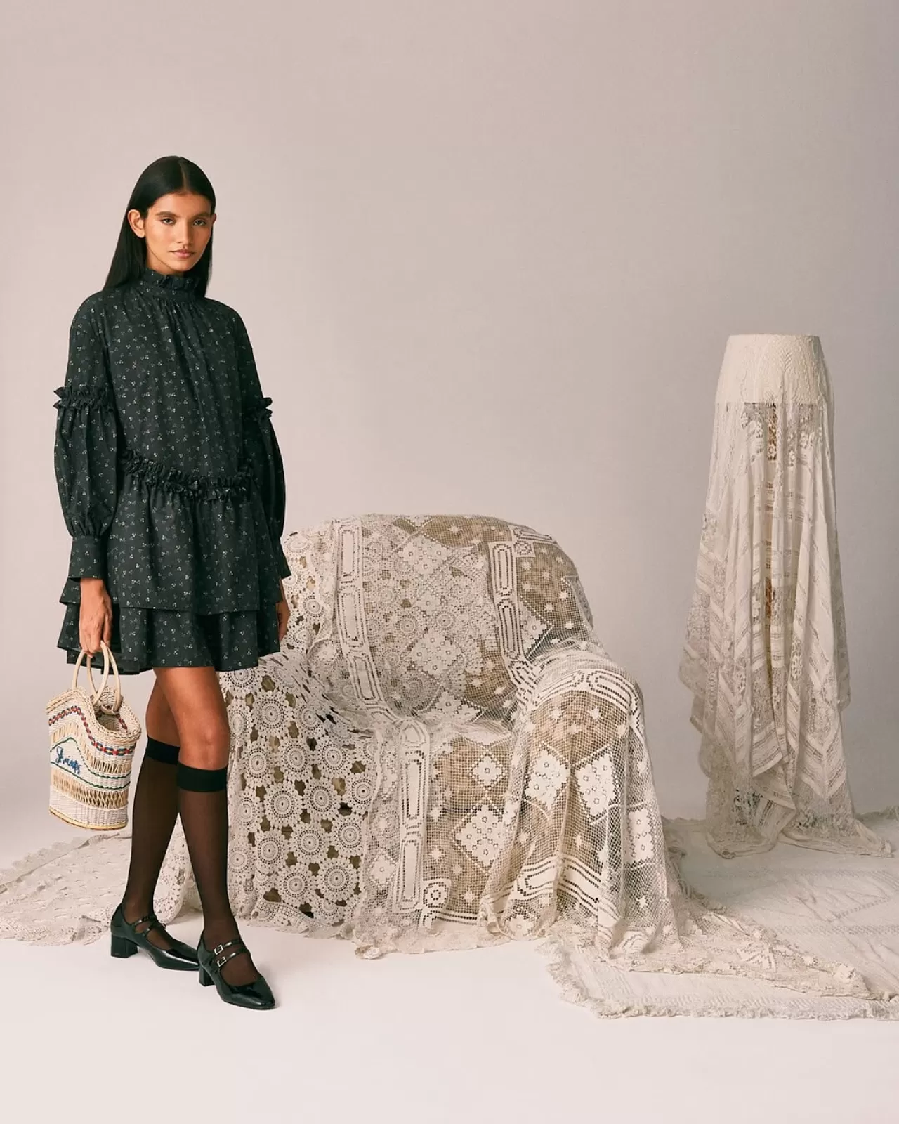 Shrimps, Yaz Rüzgarından İlham Alan Bahar-Yaz 26 Koleksiyonu'nu Tanıttı