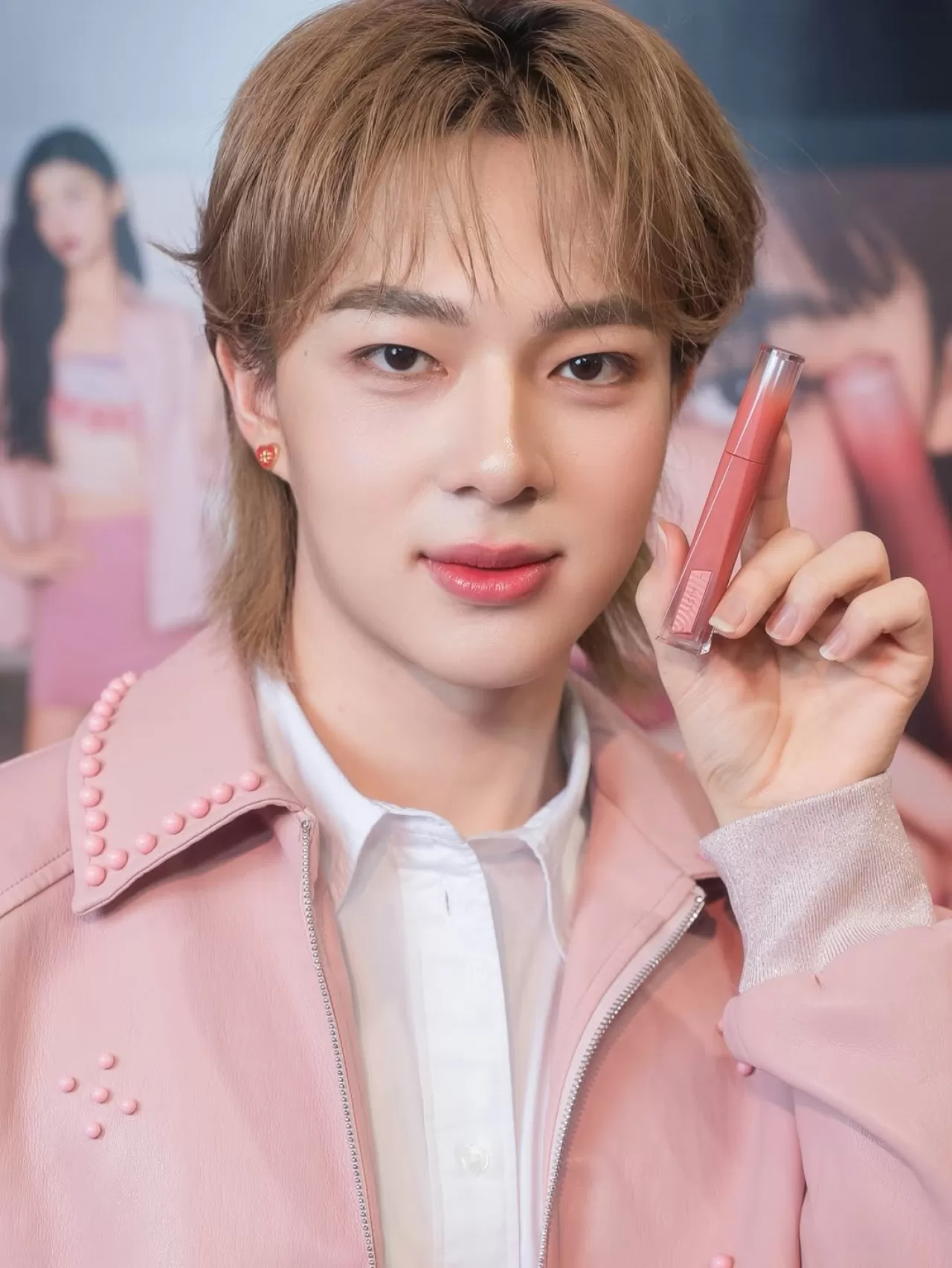 NuNew Chawarin, 3CE Thailand'in Yeni MISTY LIP BARE Lansmanında Yer Aldı