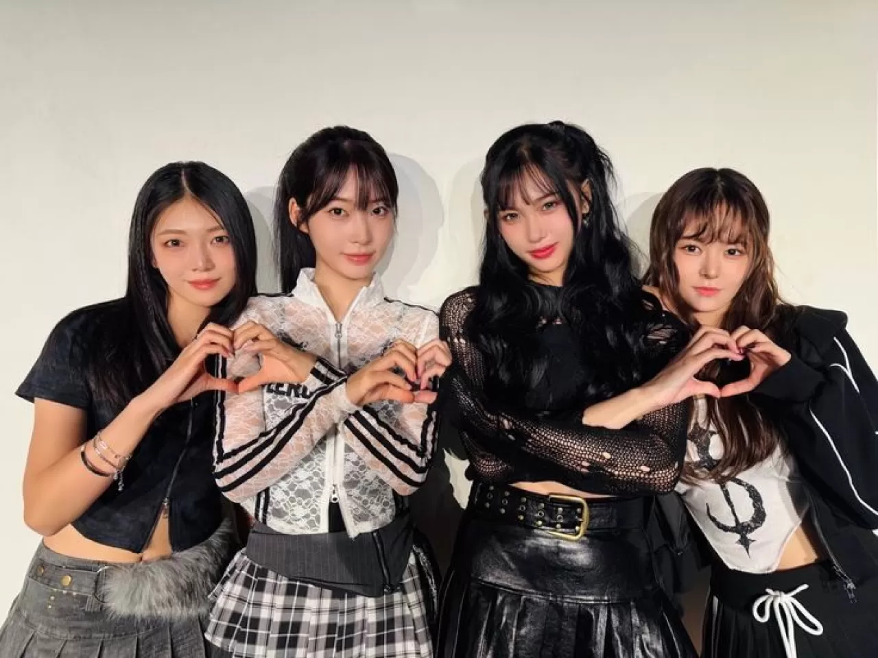 EVERGLOW, Mart Ayında Geri Dönüş Hazırlığında