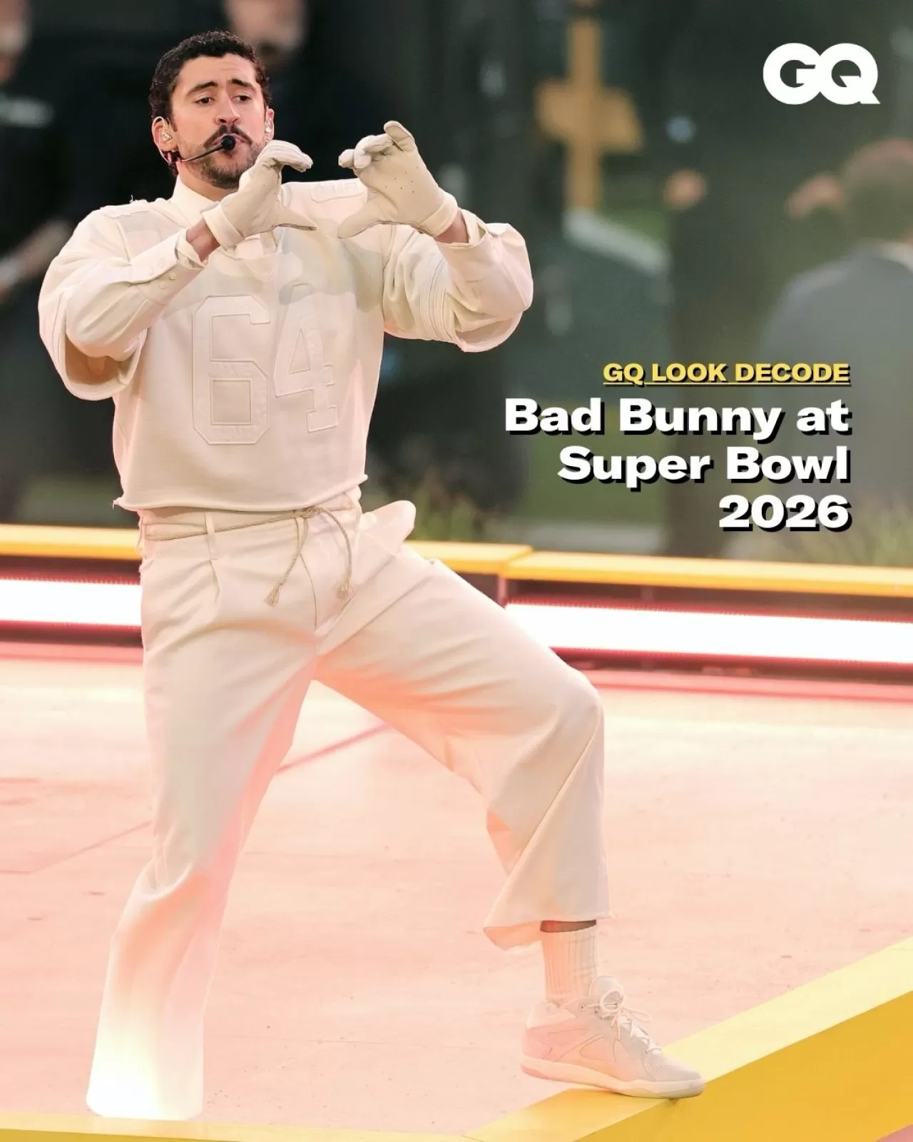 Bad Bunny, Super Bowl Sahnesini Moda Arenasına Çevirdi