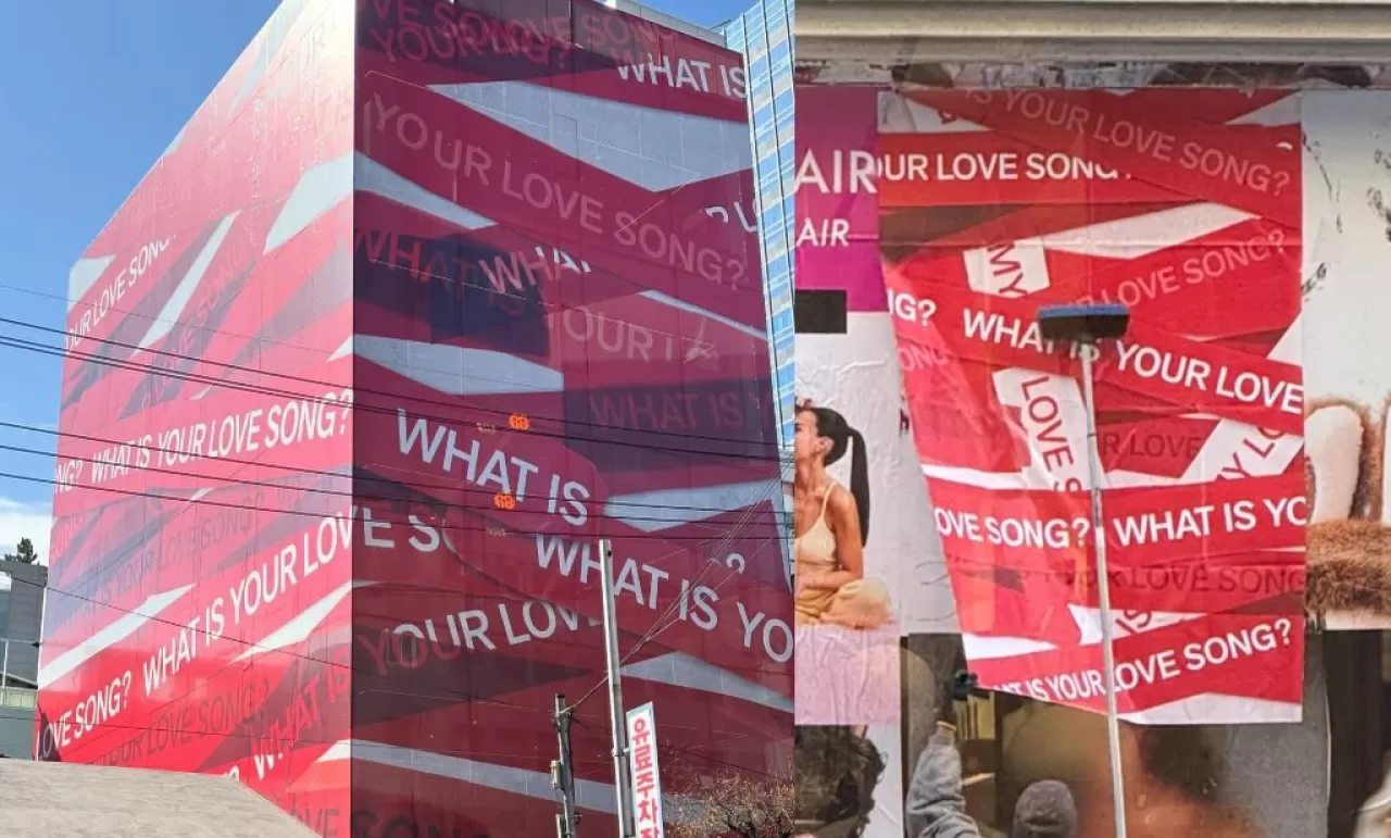 BTS'in "What is your Love Song?" Sorusu, New York'taki Dev Posterlerle Dünyaya Soruluyor