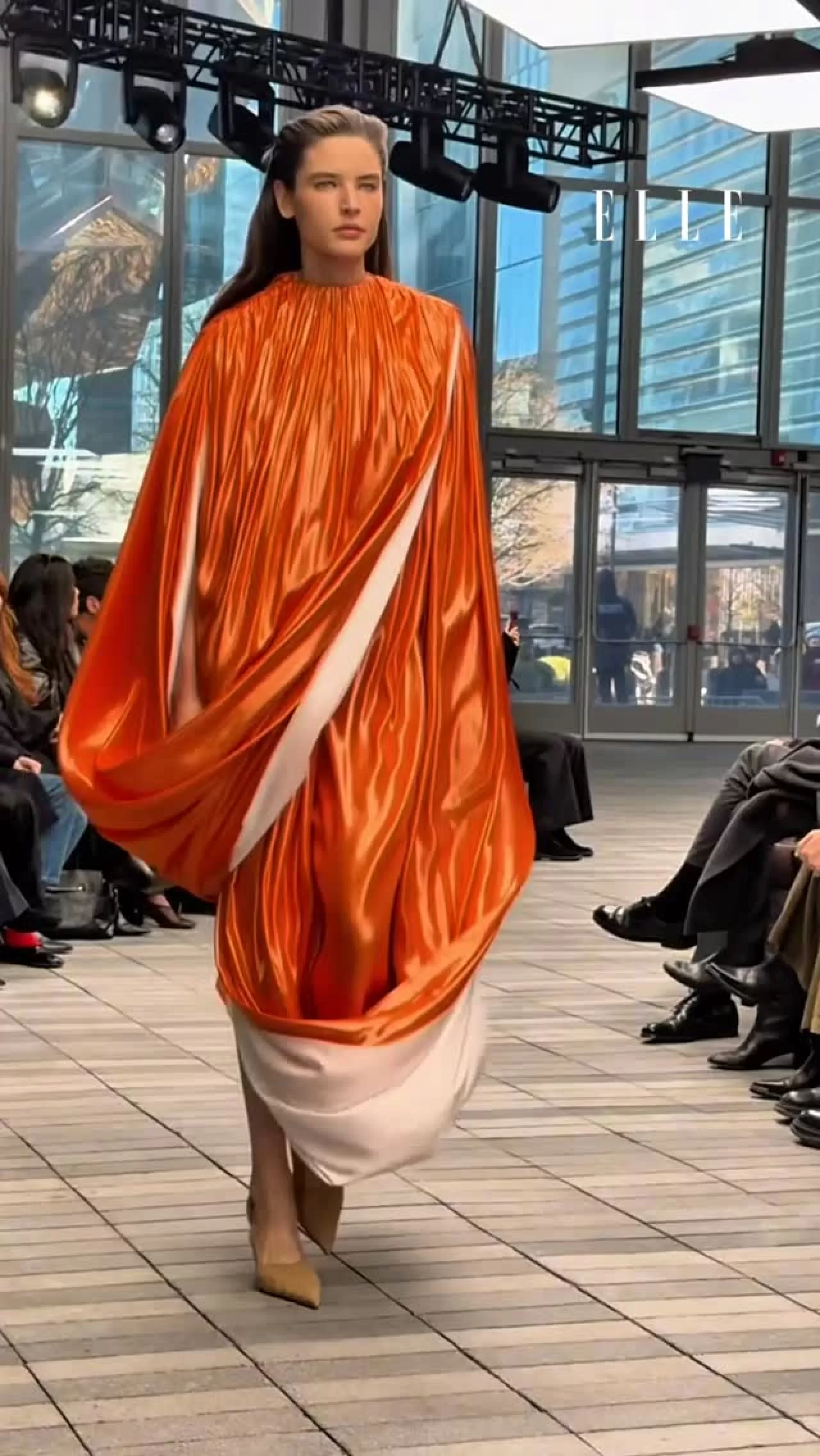 Calvin Klein'in 2026 İlkbahar-Yaz Koleksiyonu New York'ta Tanıtıldı