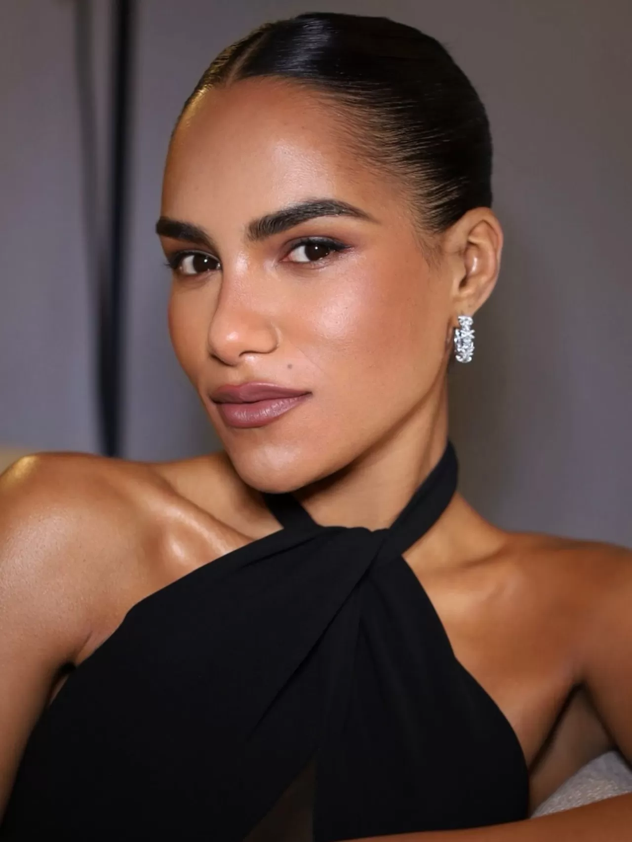 Saffron Hocking, FUZE Premiere'de Armani Beauty İle Işıldadı