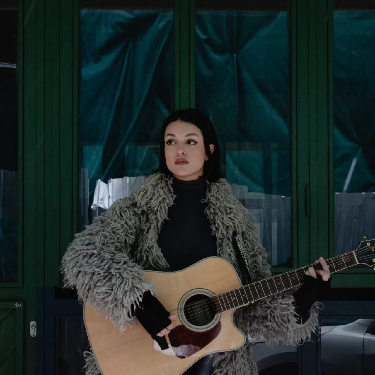 Sena Şahin'in Yeni Şarkısı 'Beyoğlu' Aşk Hikayesini Anlatıyor