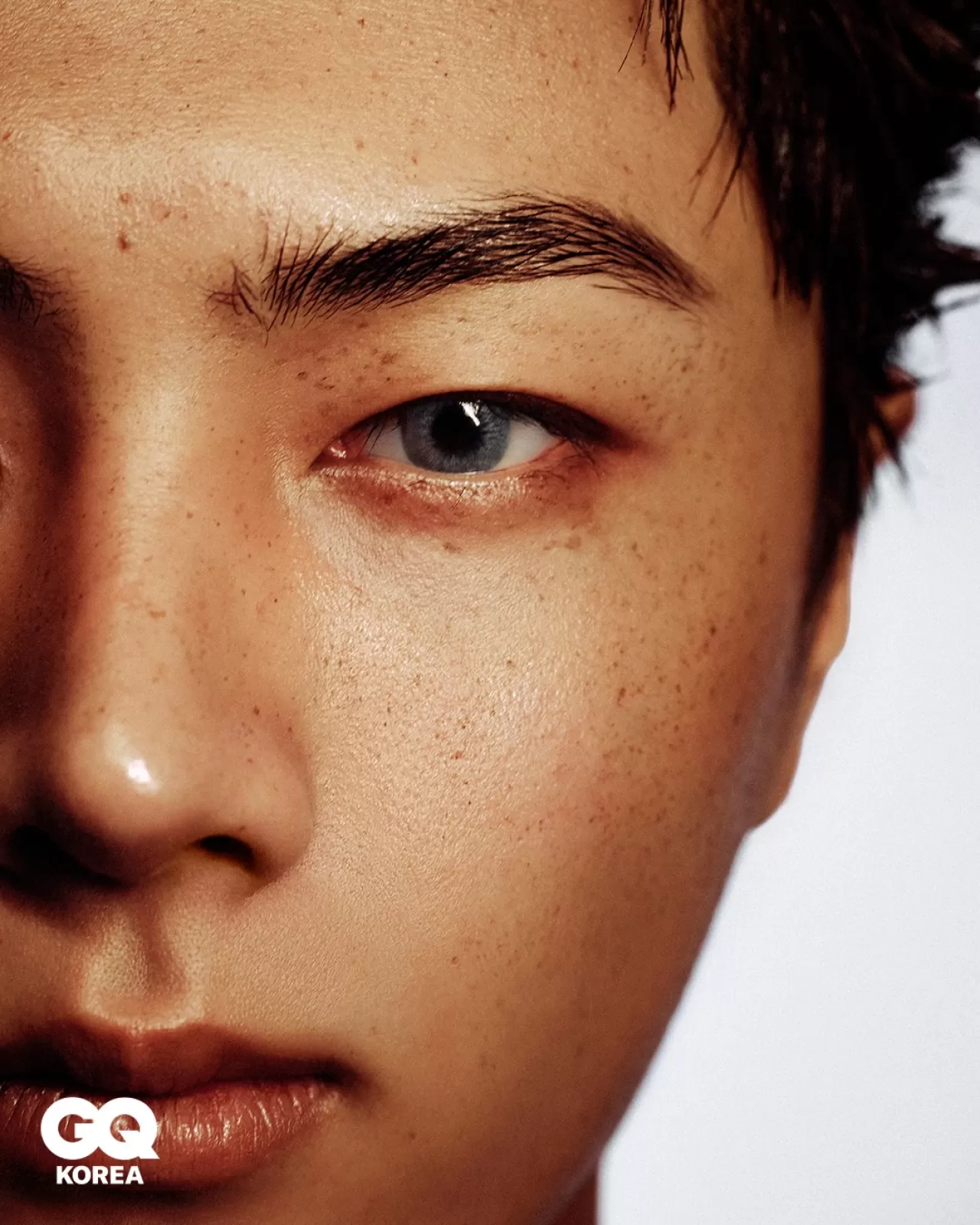 ENHYPEN JAY'ın İlk Solo Moda Editörlüğü: GENTLE MONSTER Circuit Collection ile Hız ve İçgüdü