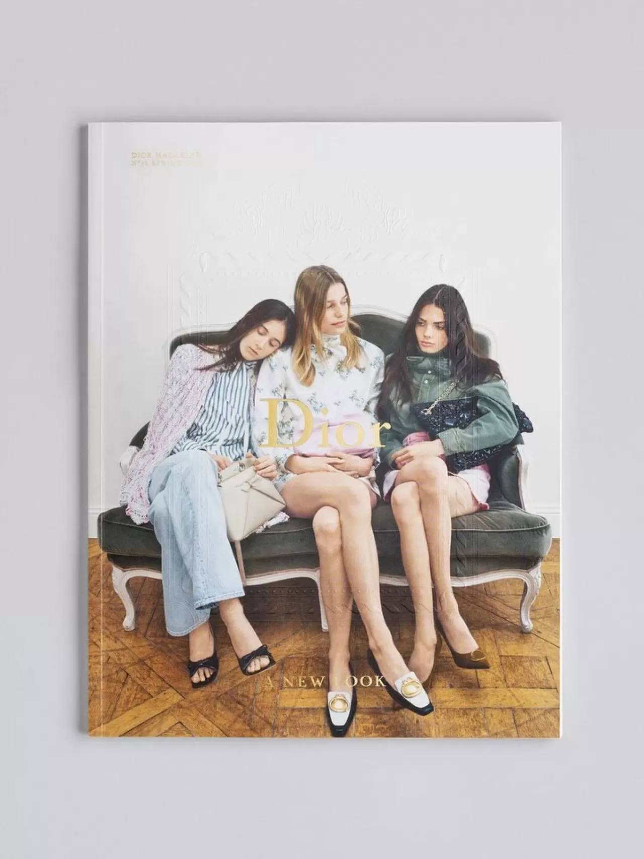 Dior Magazine'in İlk Baskısı: Jonathan Anderson'ın Yeni Görsel Dili