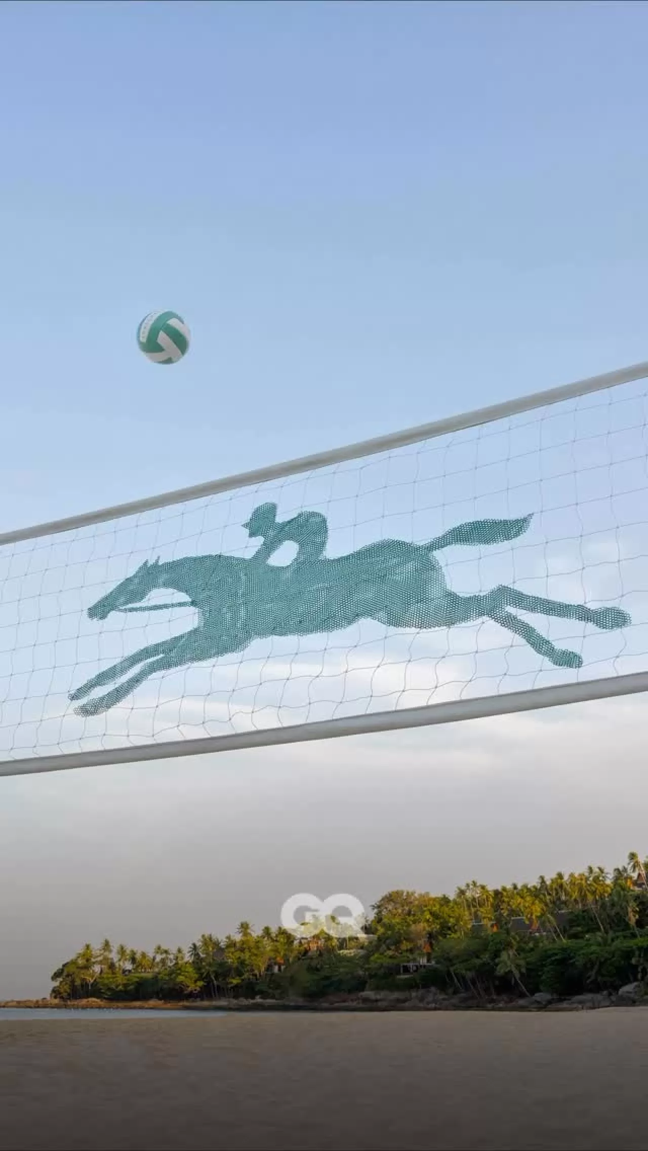 Longchamp, Yaz 2026 İçin Paris Dalgasını Phuket'e Taşıyor | GQ Thailand