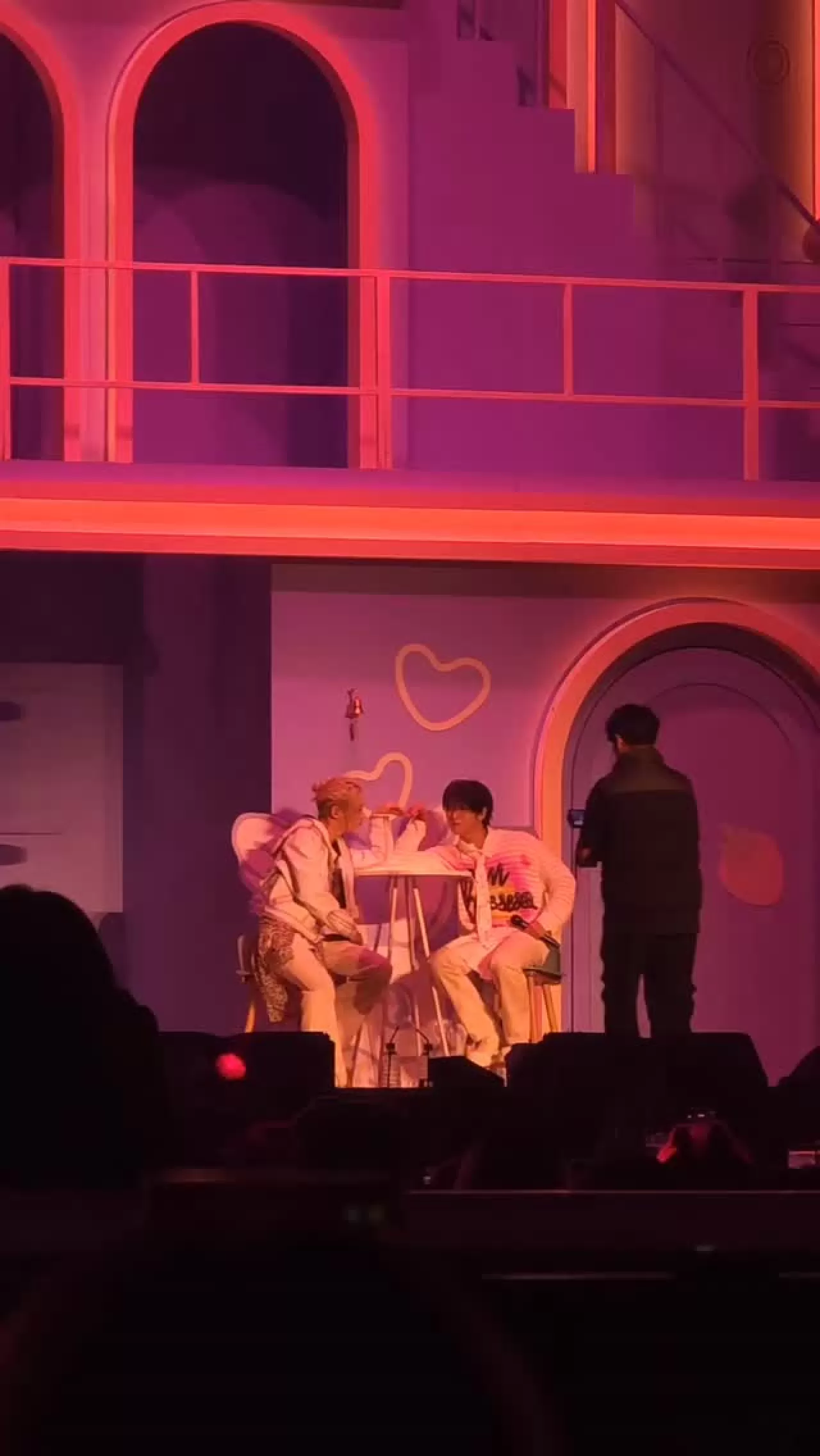 Skzmag 6. Fanmeeting Başladı: STAY in Our Little House