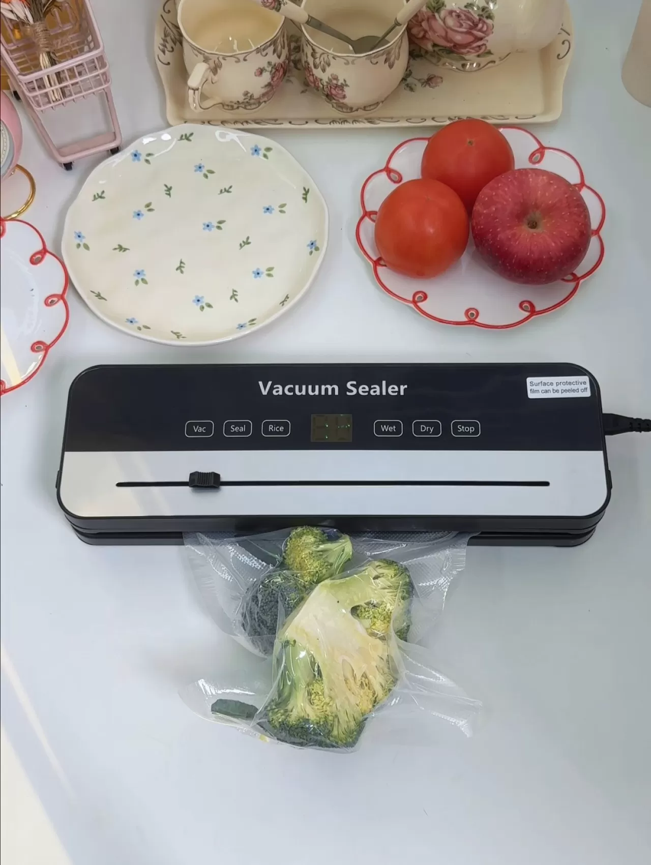 Shein'den Mini Buzdolabı: Kompakt Tasarım ile Lezzeti Koruyun