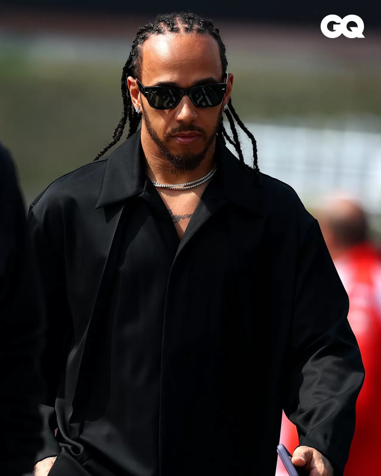 Lewis Hamilton Suzuka'da Siyah Ferrari Stiliyle Dikkat Çekti