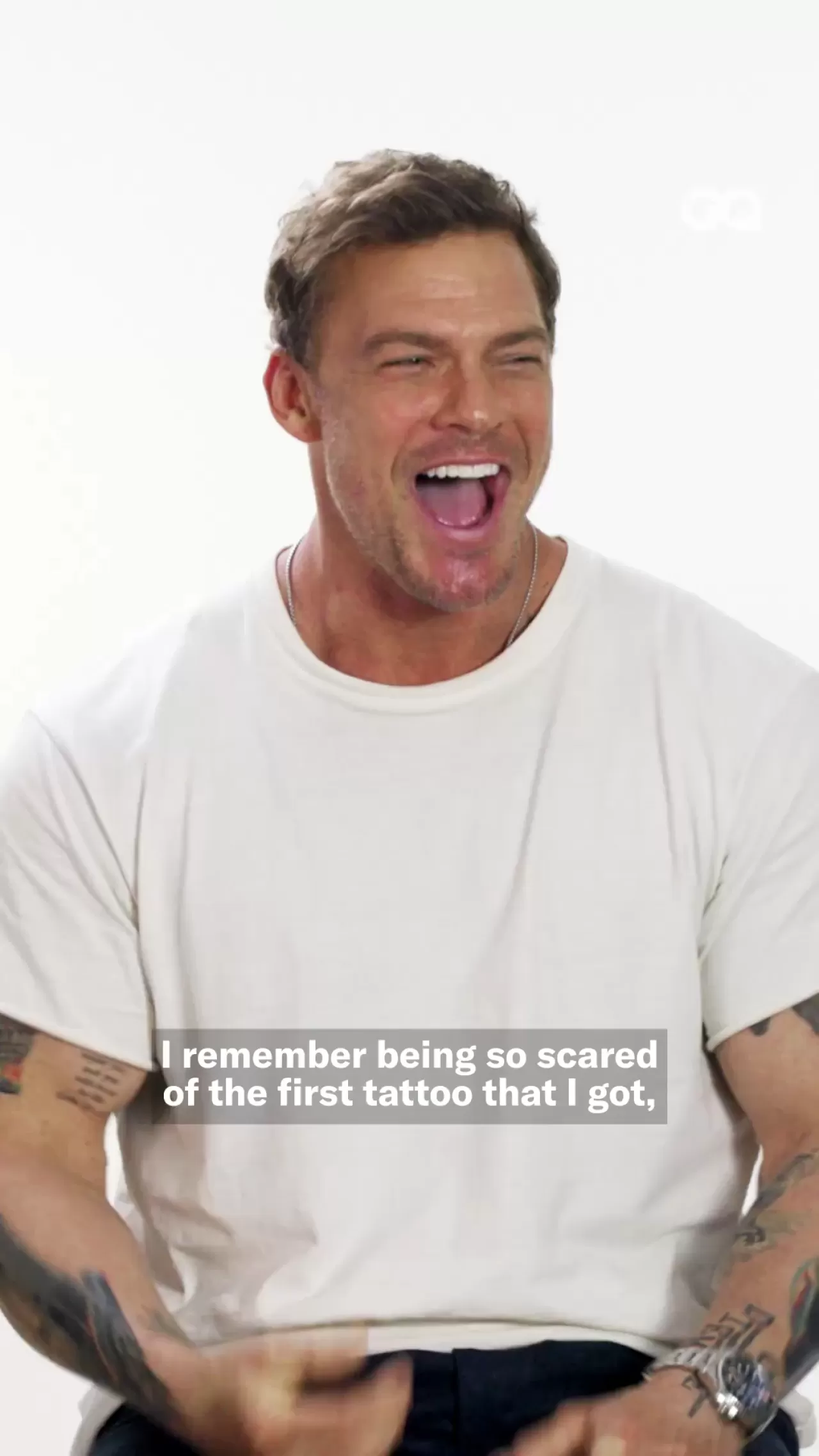 Alan Ritchson Tüm Dövmelerini Açıklıyor: Reacher Yıldızı Tattoo Tour