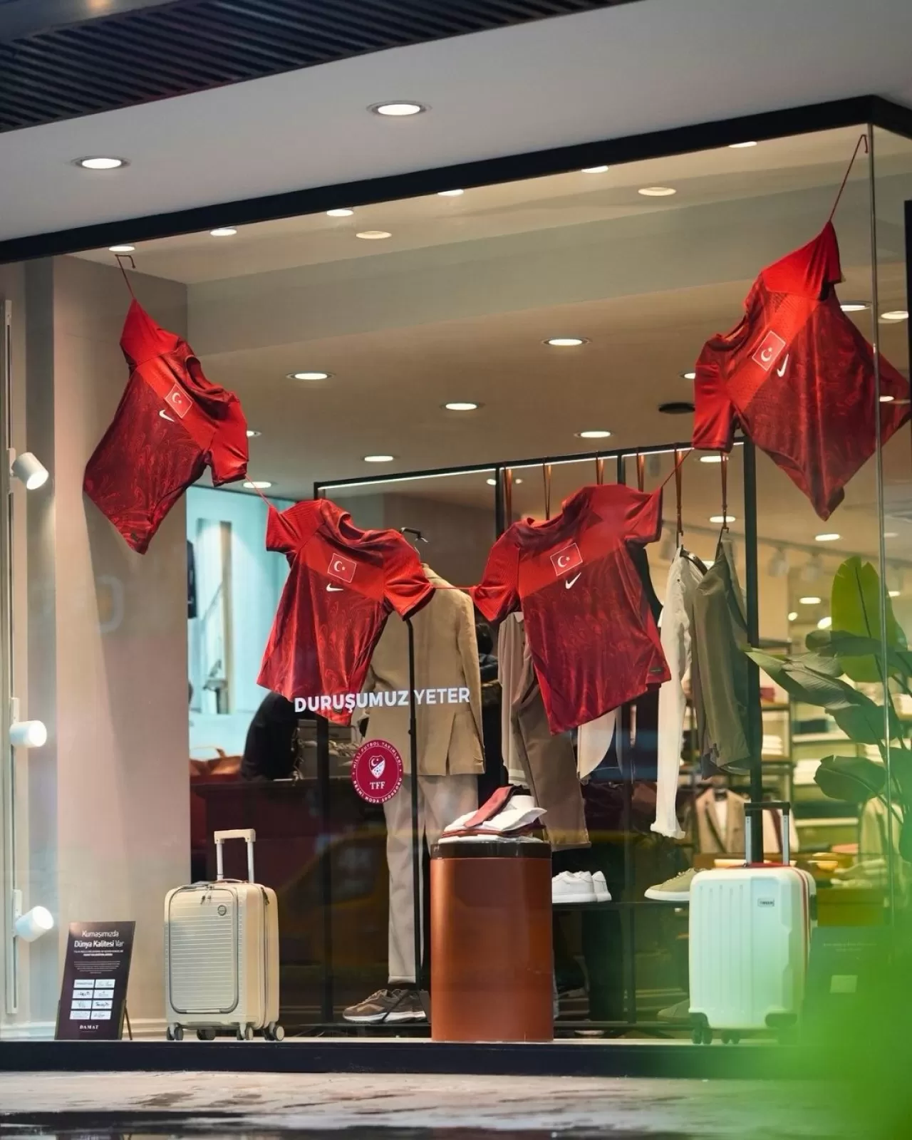 Damat Tween Mağazalarında Sahadan Vitrine Milli Gurur