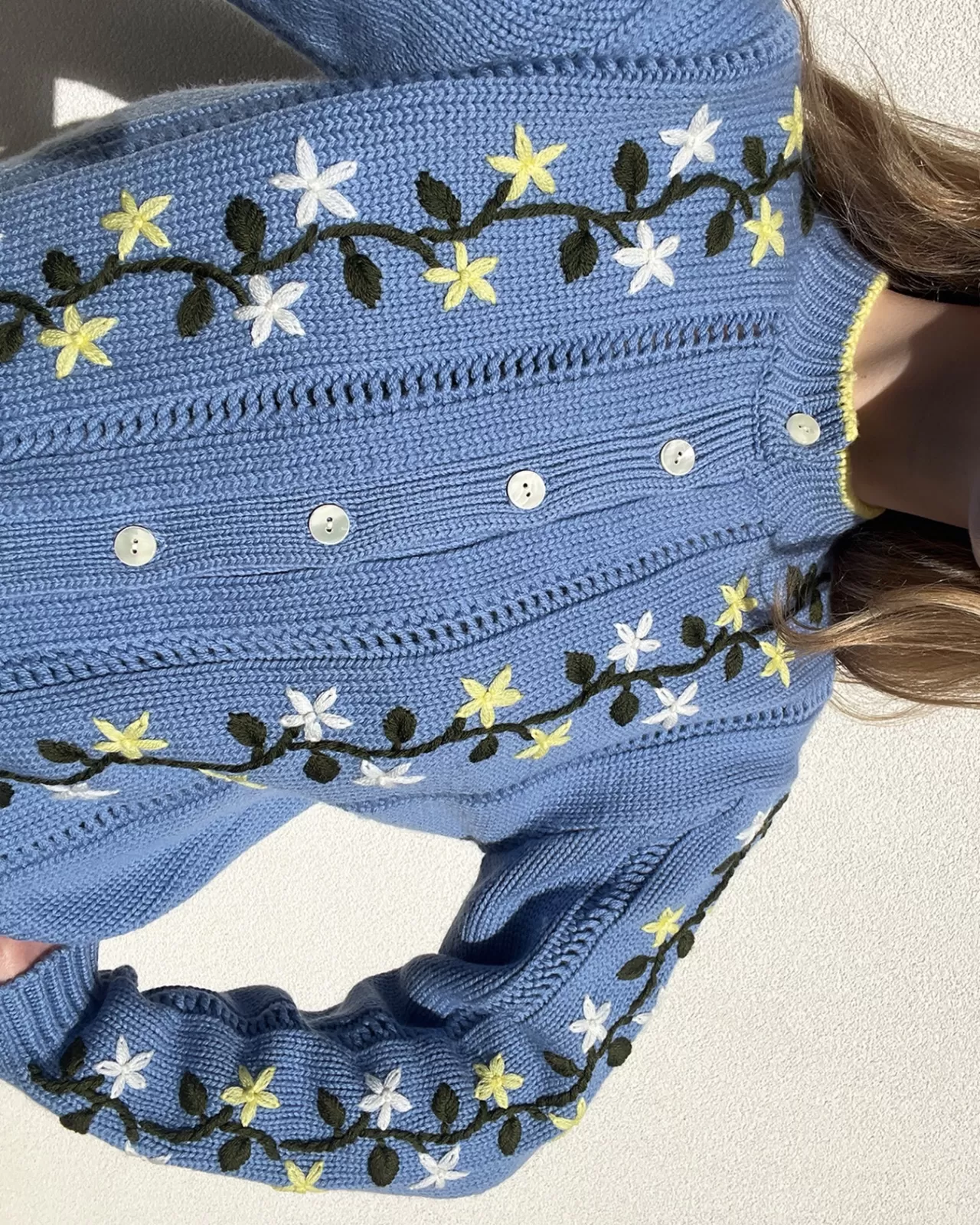 Shrimps'in Hesper Cardigan'ı için Kısa Süreli İndirim Fırsatı