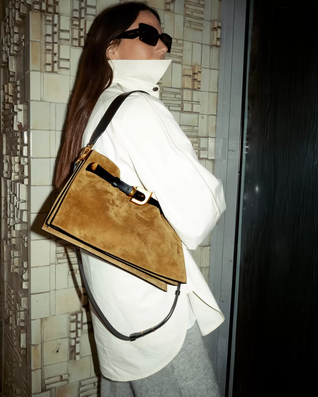 Sandra'nın Doğum Günü: Nanushka Yaratıcı Direktörünün Budapeşte'de Tarzı