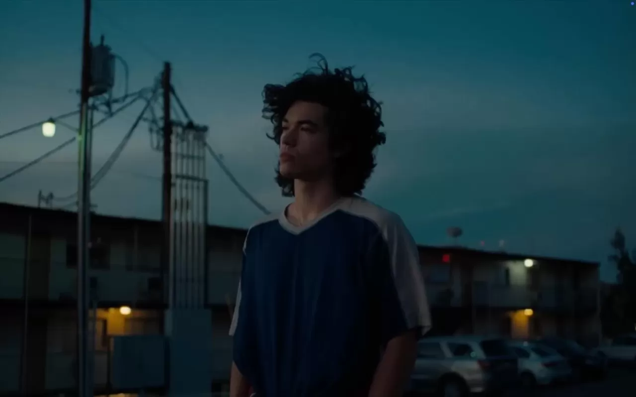 Conan Gray'in Yeni Şarkısı Çıktı: Fanların Mutluluğu