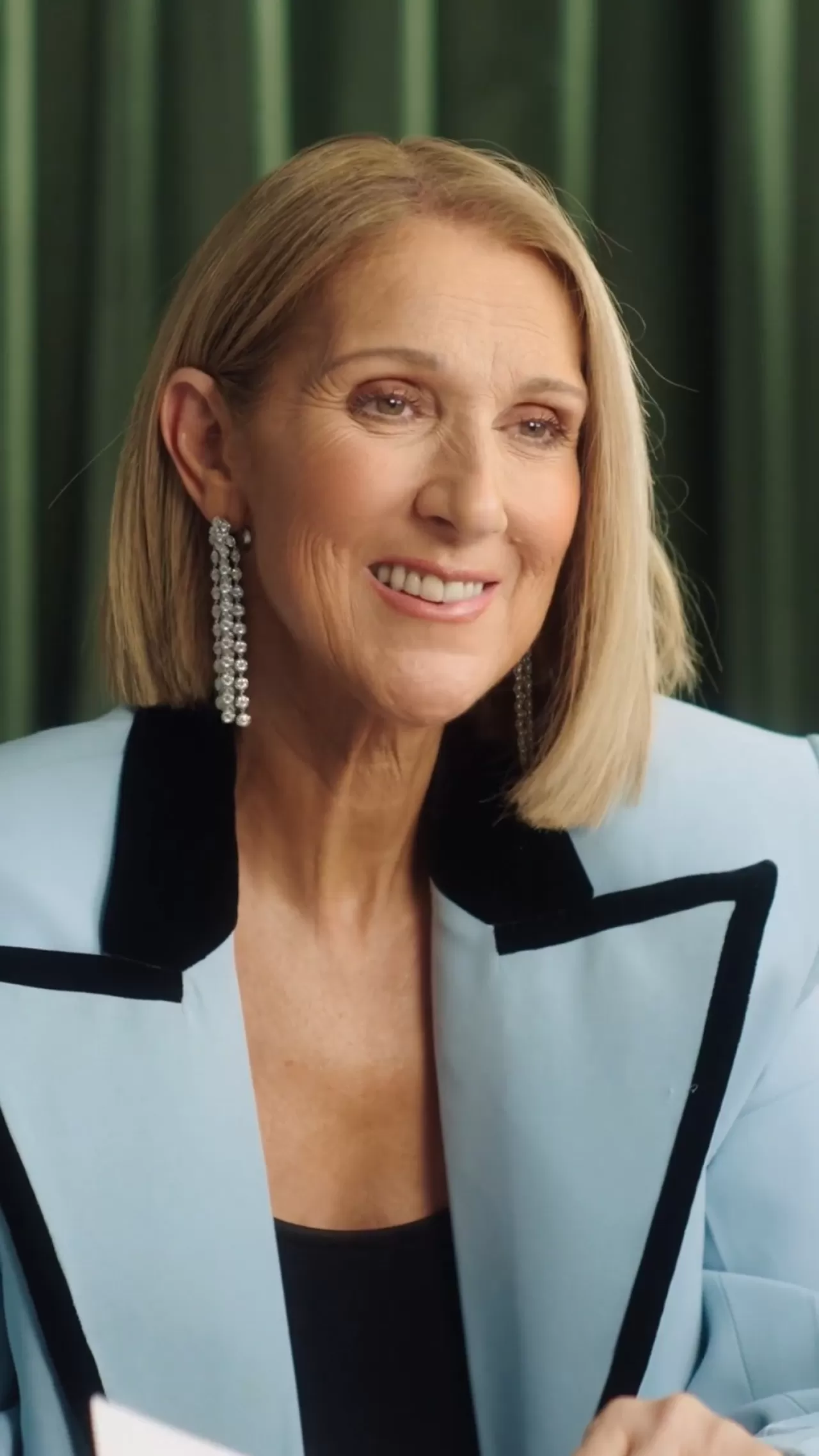Vogue, Celine Dion'un 58. Yaş Günü İçin 20 İkonik Fotoğraf Paylaştı