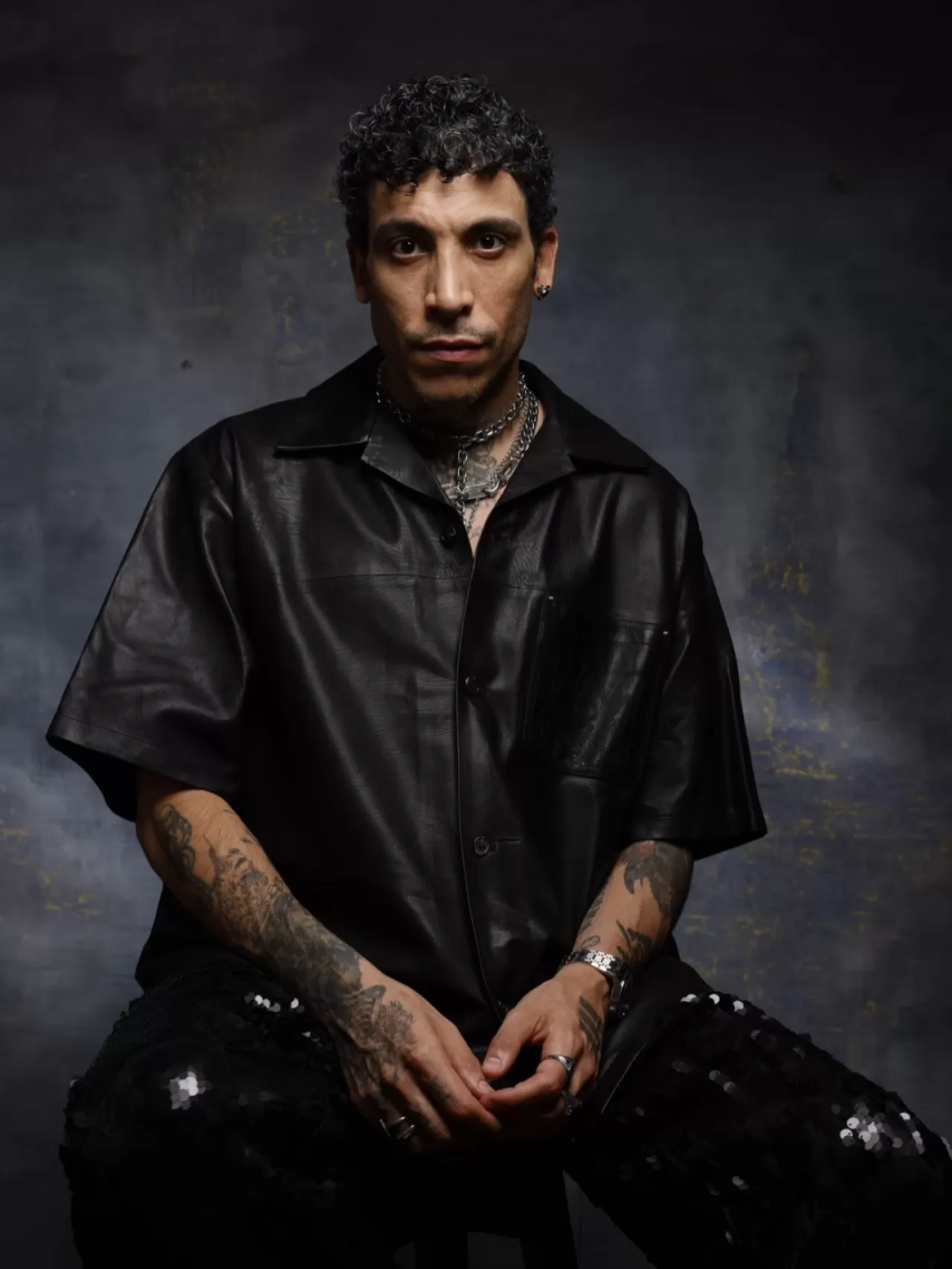 Can Bonomo, Stüdyo Fotoğrafıyla Amiri ve Hatice Gökçe Markalarını Tanıttı